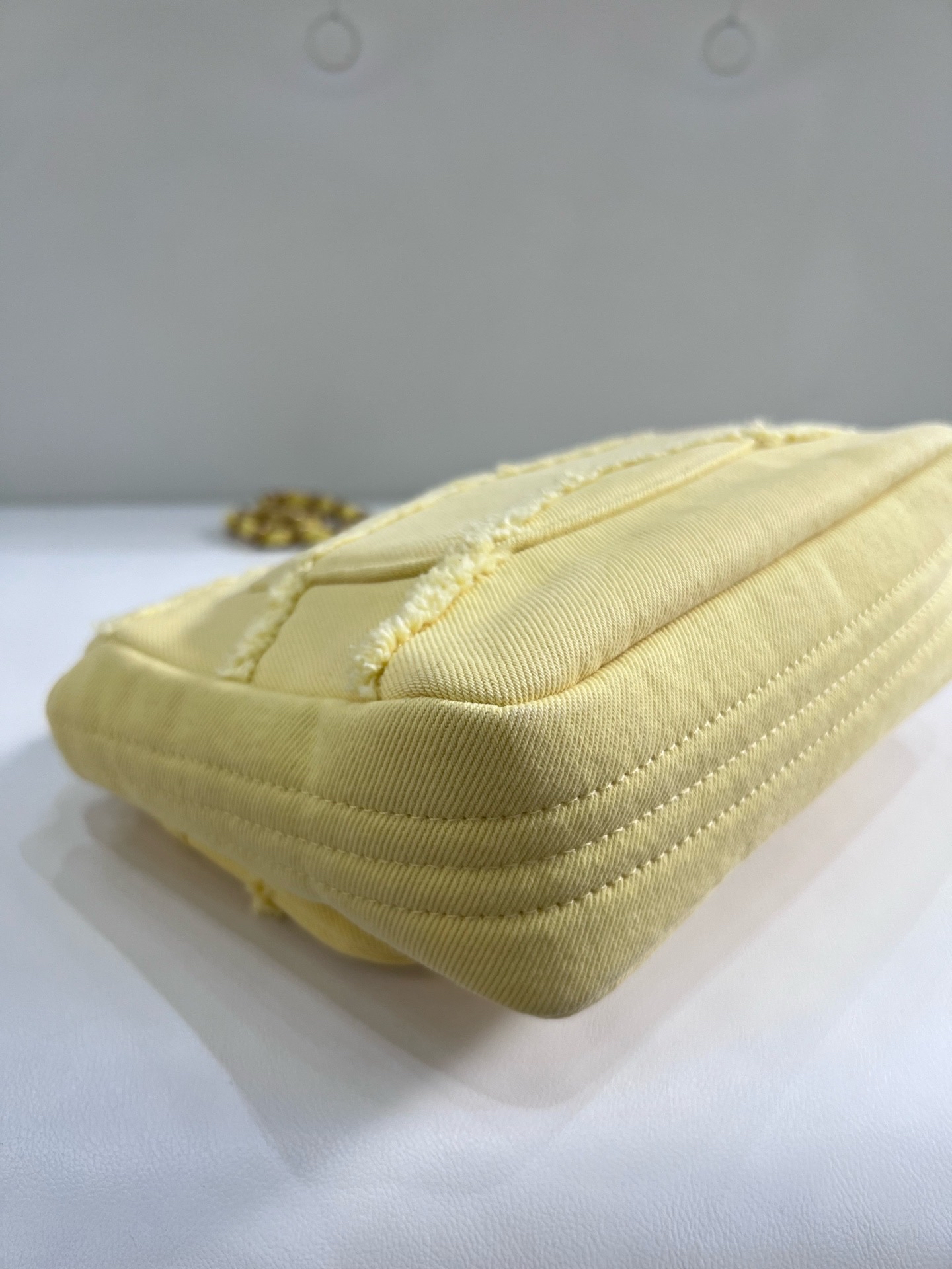 【預訂貨品】Chanel小雞黃牛仔布方胖子 