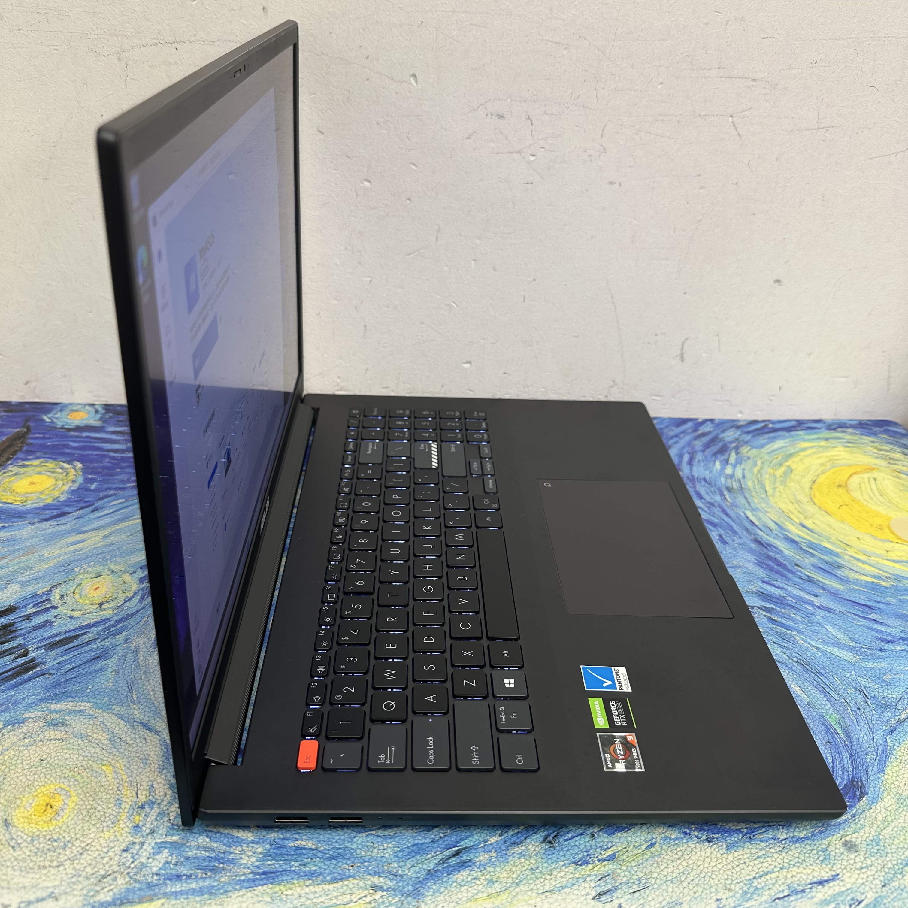 #5886 Asus Zenbook 16寸 2.5K 120Hz Mon AMD Ryzen 9 5900HX/16GB Ram/512GB SSD/RTX 3050Ti 獨立顯示卡/Pantone認證/打機超爽/ Gaming Laptop / Notebook/ Netflix/ Win11 / Office