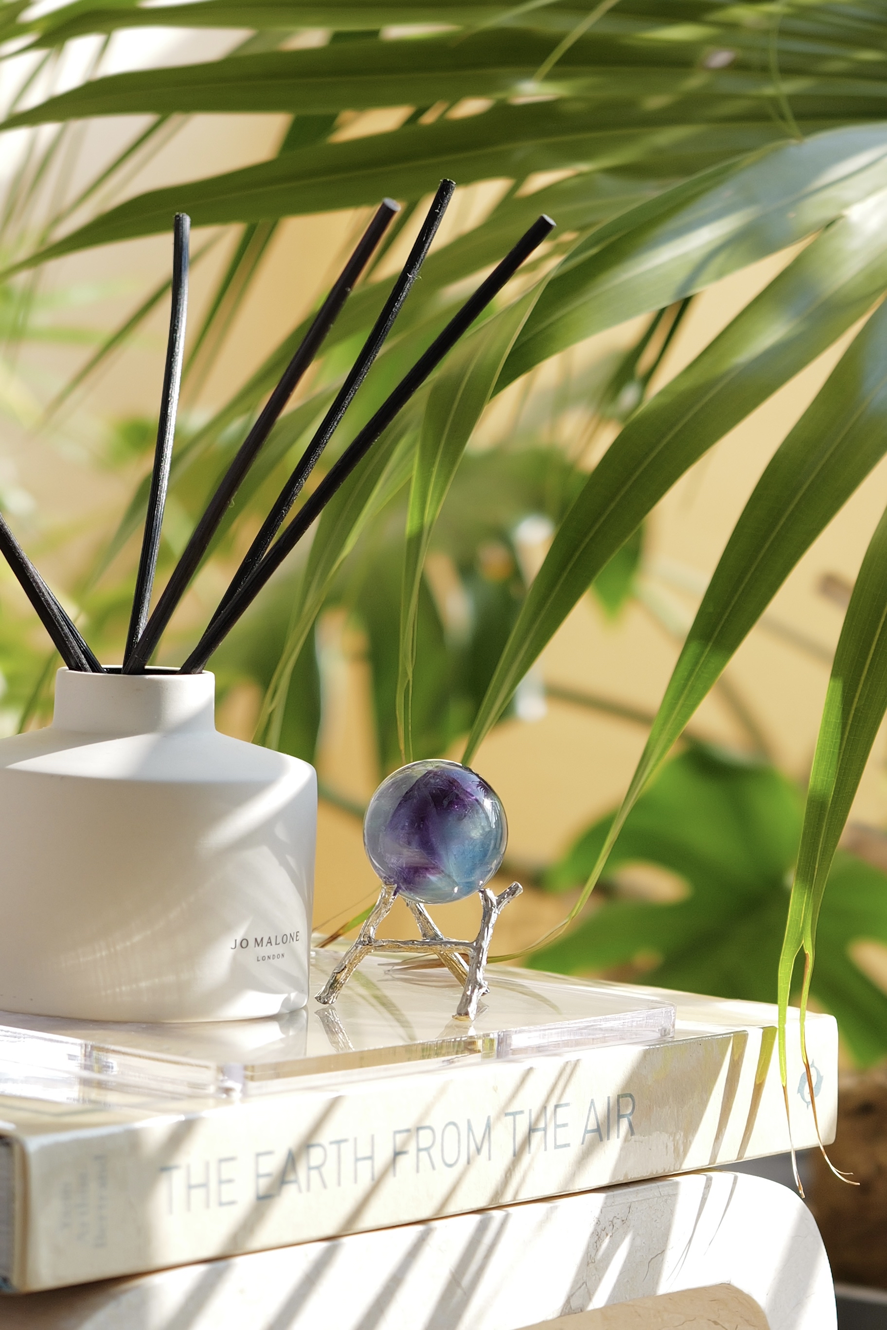  ༒4.2cm紫藍綠千層紋螢石球༒   FL a030HA8G1FN-RA3*3sf