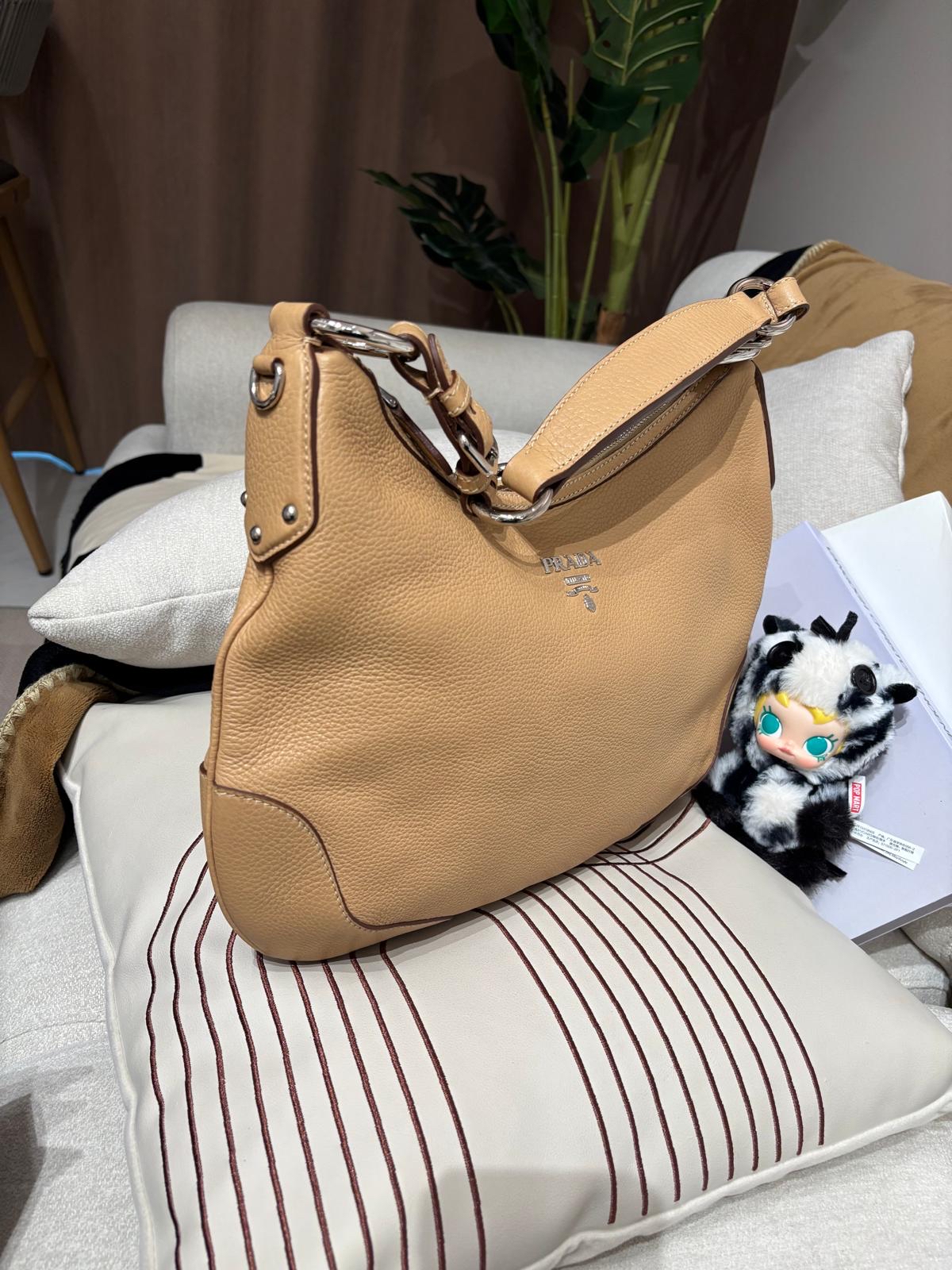 Prada hobo calfskin 100%Authentic,98%new 