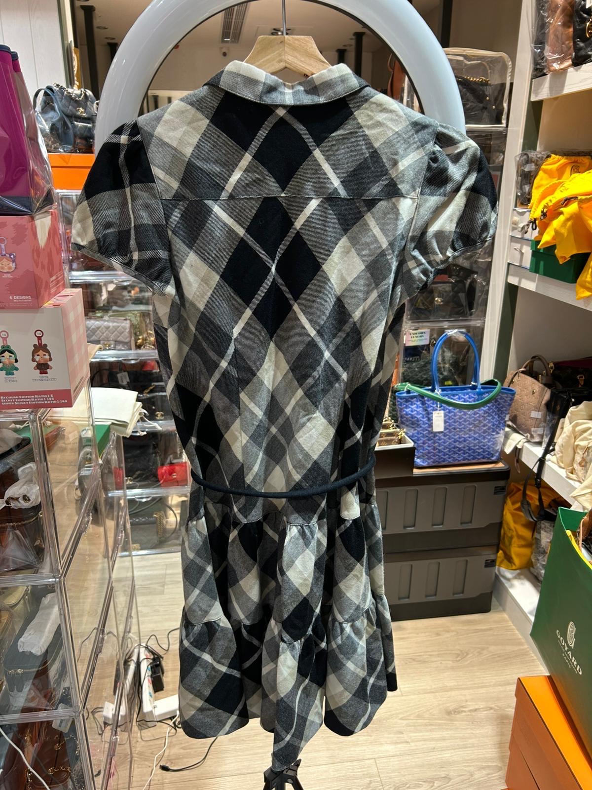 Burberry Dress Size: 36 ✅腰帶100%Authentic ,98%new
