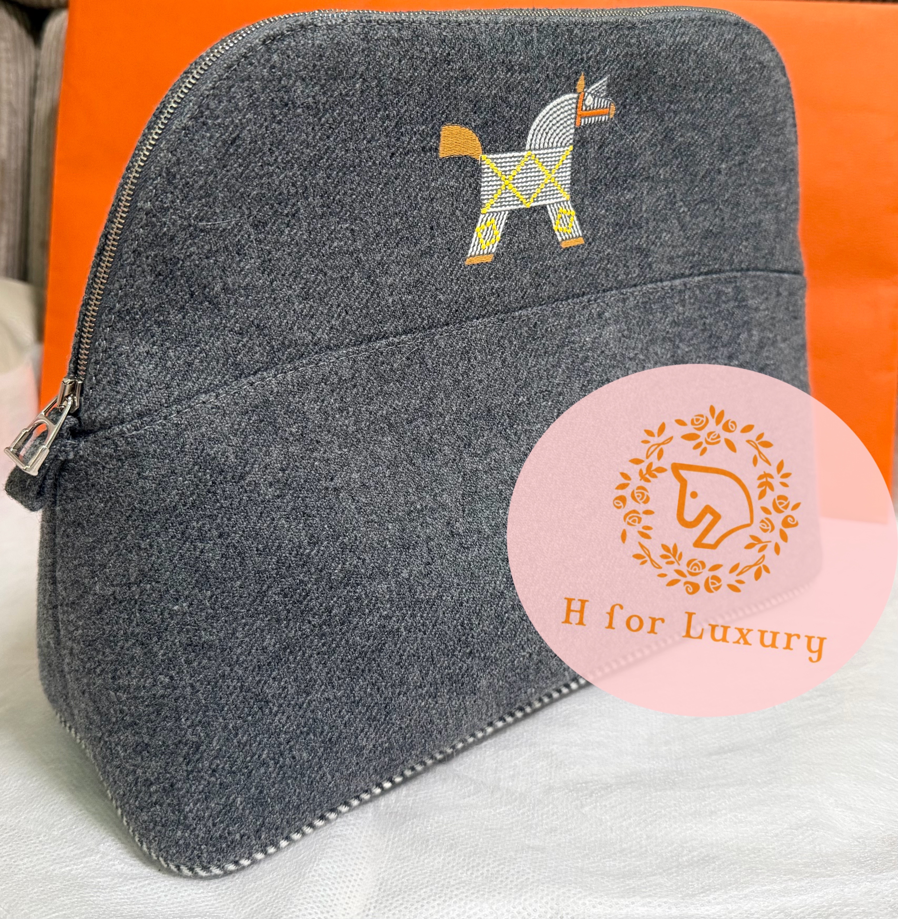 全新Hermes 愛瑪仕Bolide Animaux Nattes case 灰色拉鍊收納袋