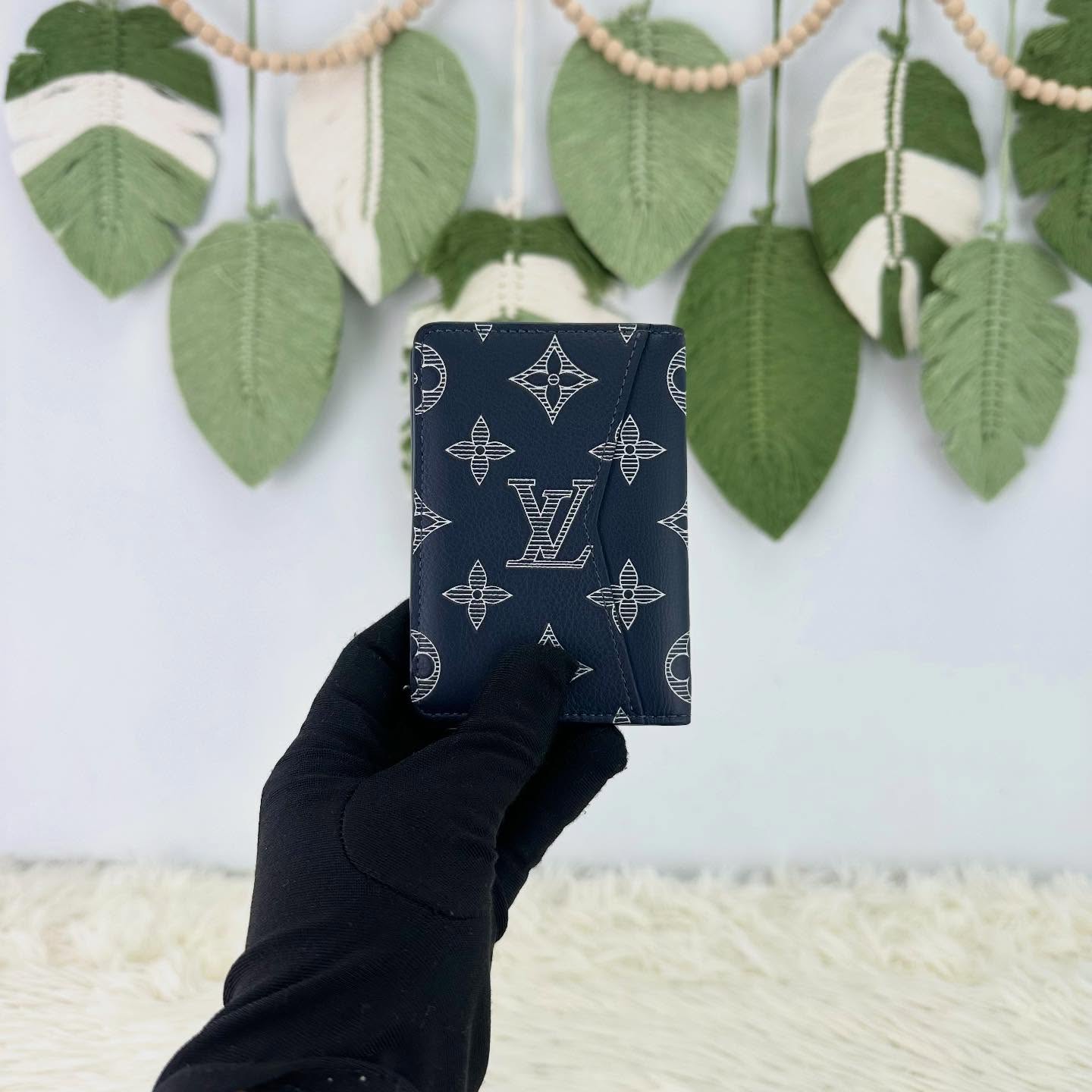 LV 🤍PRE OWNED Pocket Organizer 藍白色真皮印花卡片包 晶片款 全套有單💙