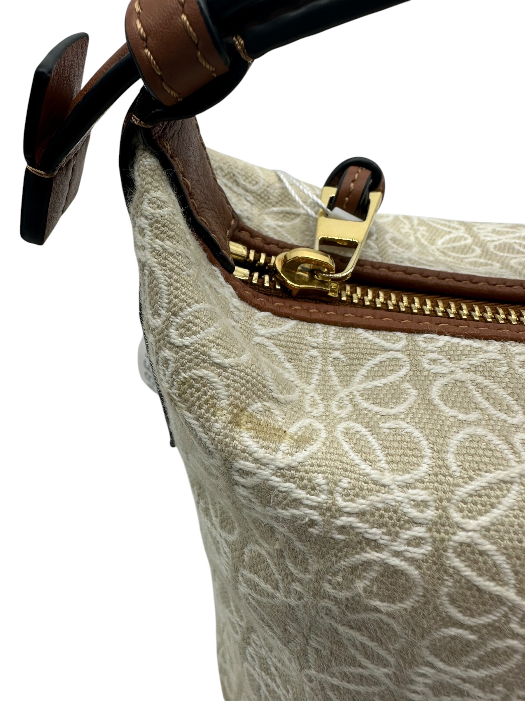 Pre-owned Loewe Cubi Anagram / Product Code: 061918