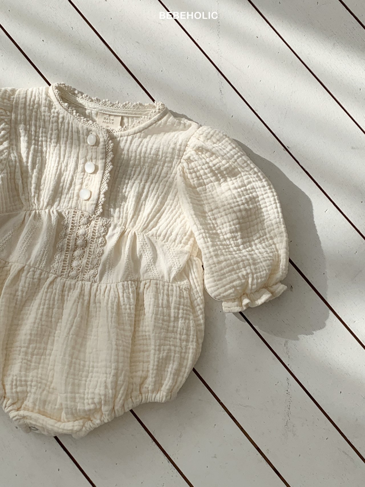 🌸預訂 韓國直送🌸🇰🇷BEBEHOLIC兩色蕾絲花邊長袖包屁衣