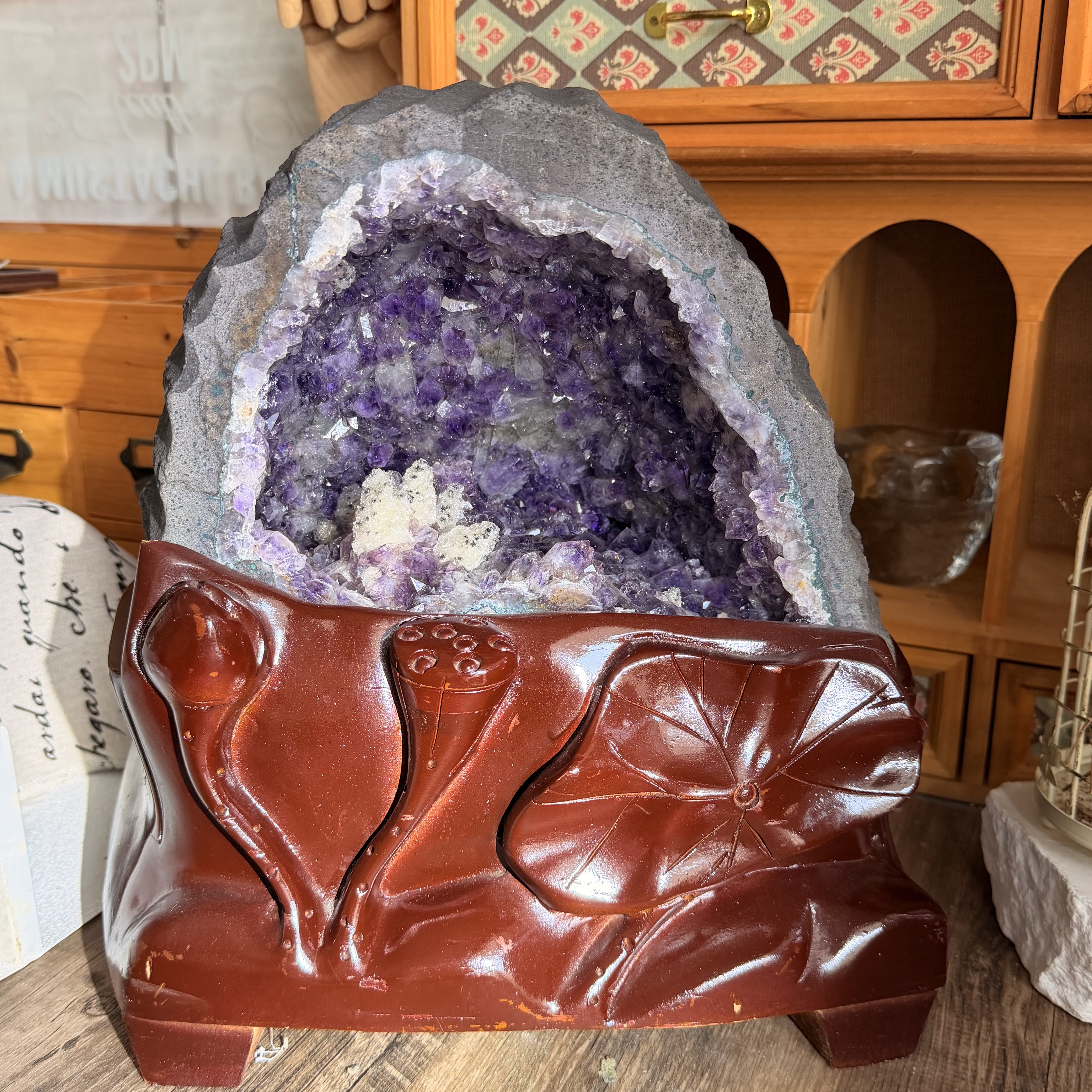 稀有原皮紫晶骨幹水晶洞共生方解石鈦晶