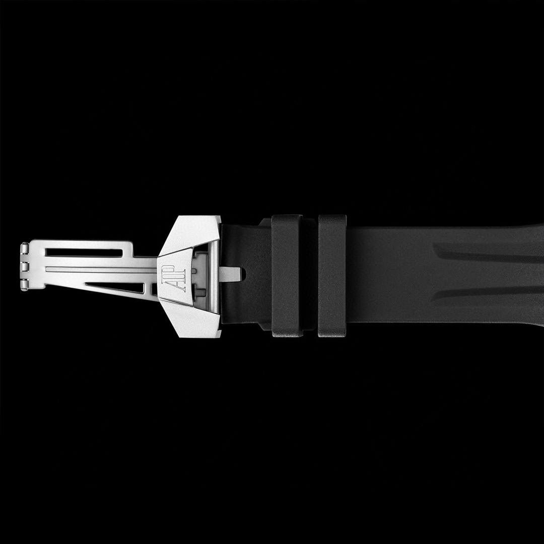 爱彼皇家橡树概念系列漫威黑豹飞行陀飞轮腕表