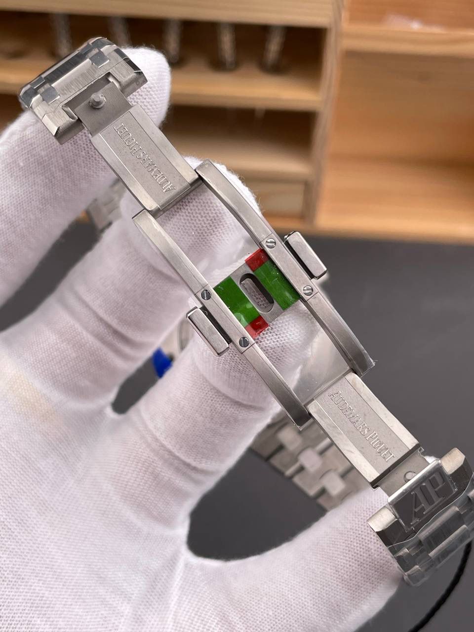 🚀爱彼皇家橡树15202 钛壳渐变蓝盘/39mm/9015机改2121机/重量89G💯