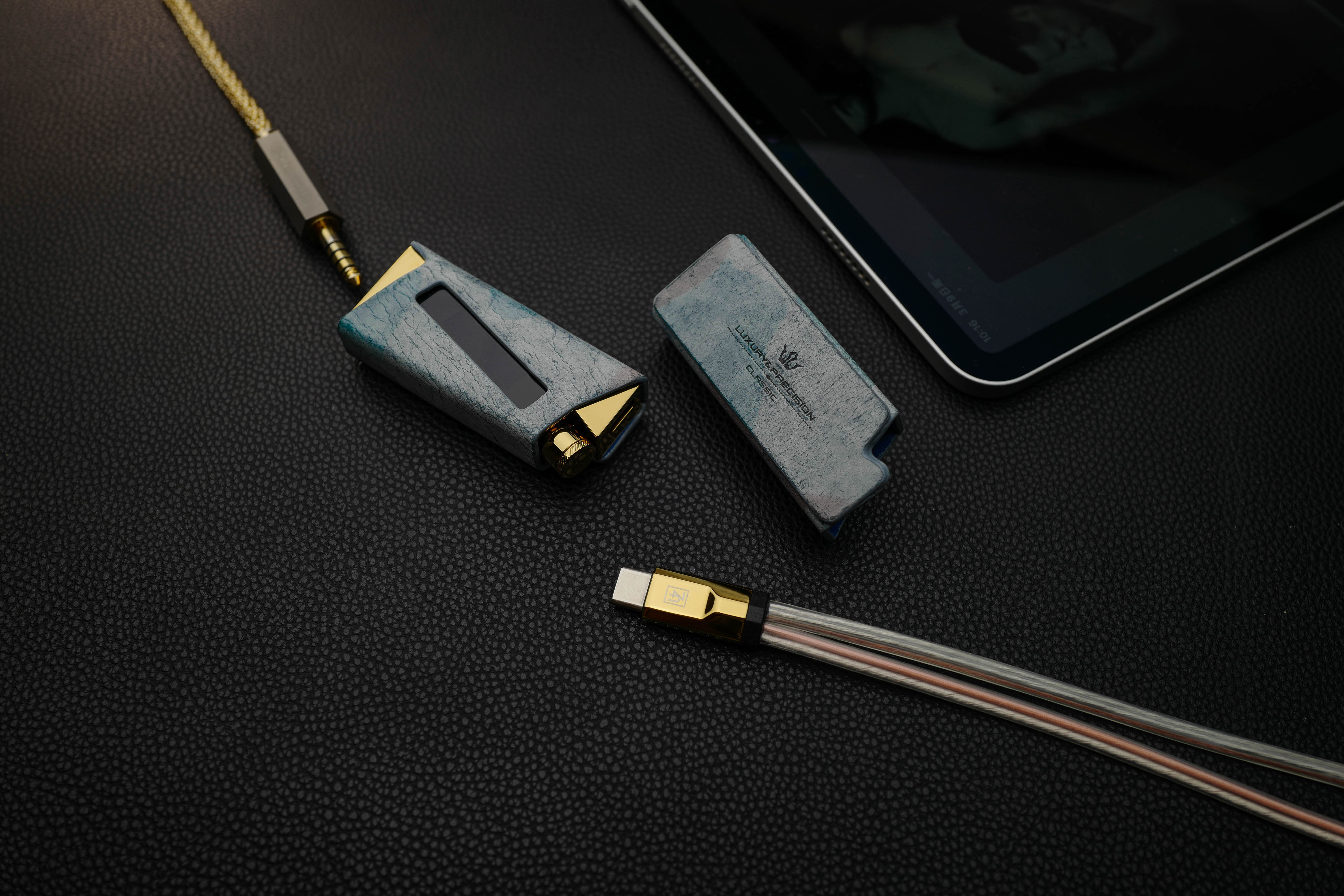 LUXURY & PRECISION萌音小金磚 ~ W4 ACG鏡面銅版 (限量499台) + WY1鏡面銅特挑版