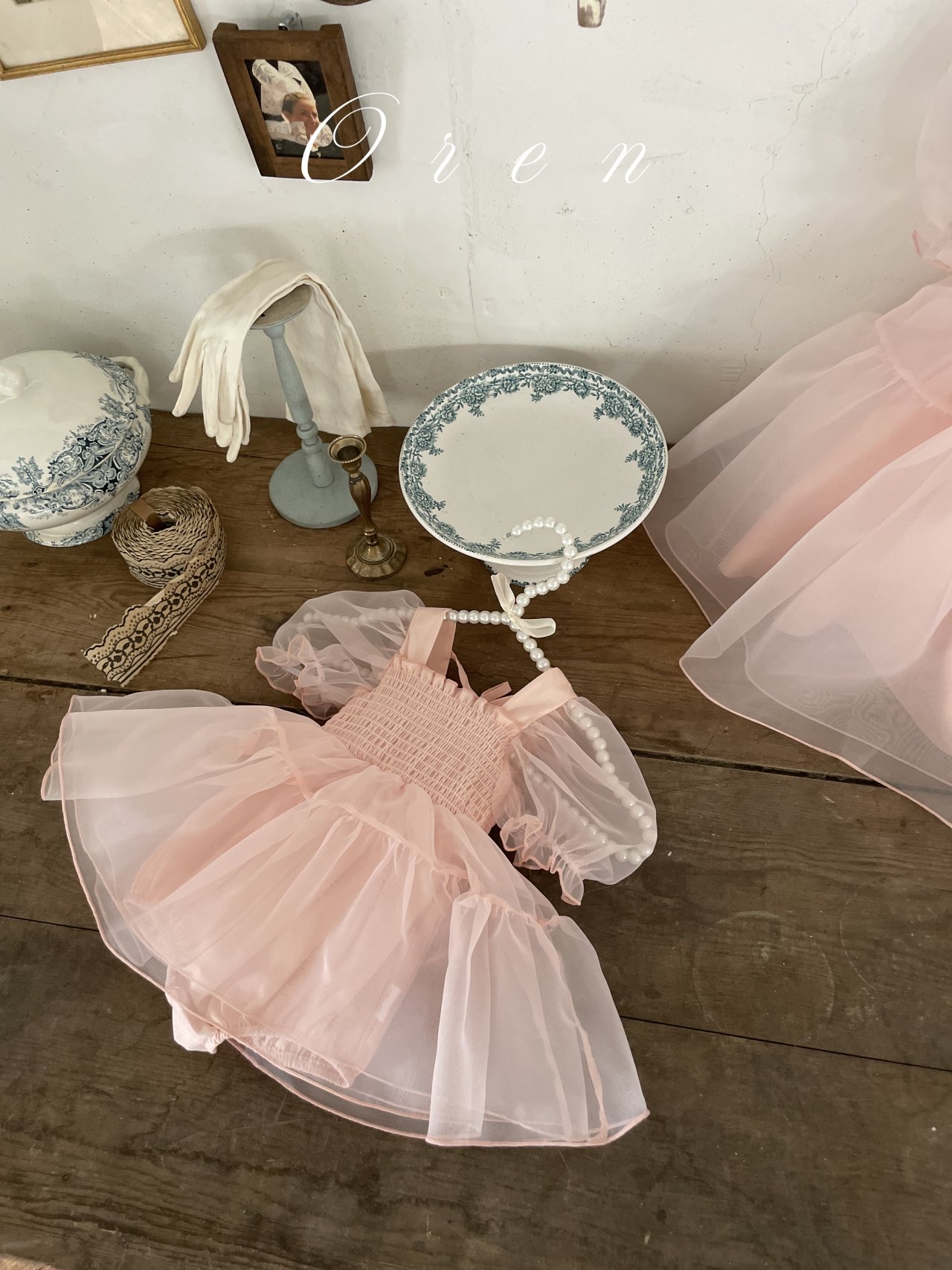 ☀️預訂 韓國直送☀️🇰🇷Oren兩色歐根紗泡泡袖包屁裙/連身裙