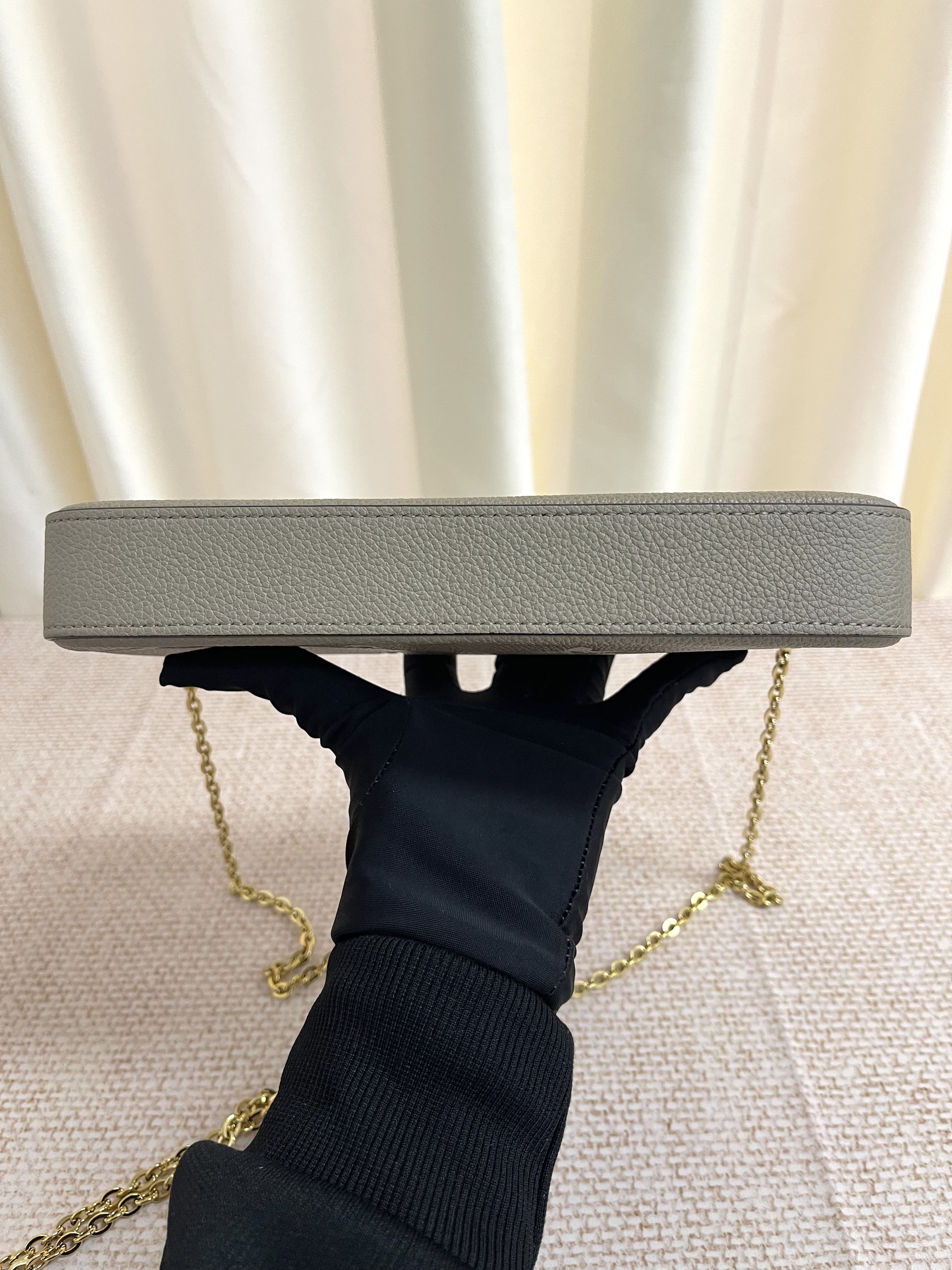 Pre-Owned Louis Vuitton Felicie Pochette / Product Code: 26021202