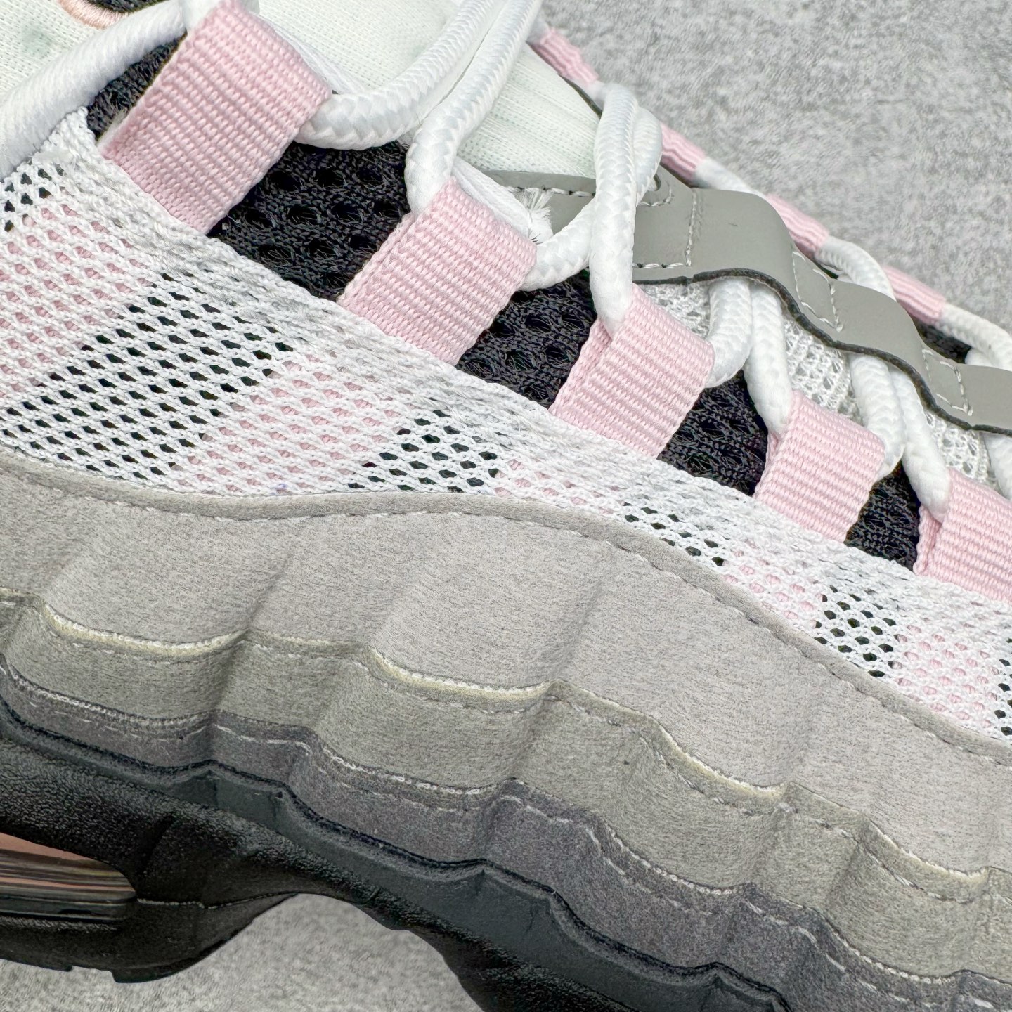 Nike Air Max 95 OG "Pink Foam" HJ5996-001 