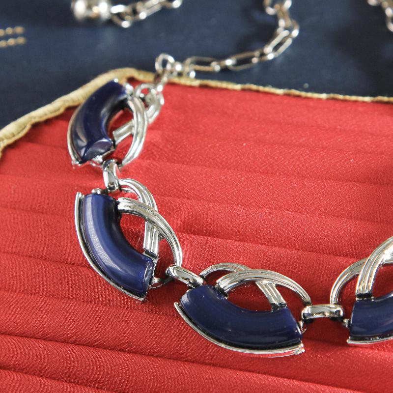 1950s Thermoset Midnight Blue Silver Wavy Cross Necklace(MN164)