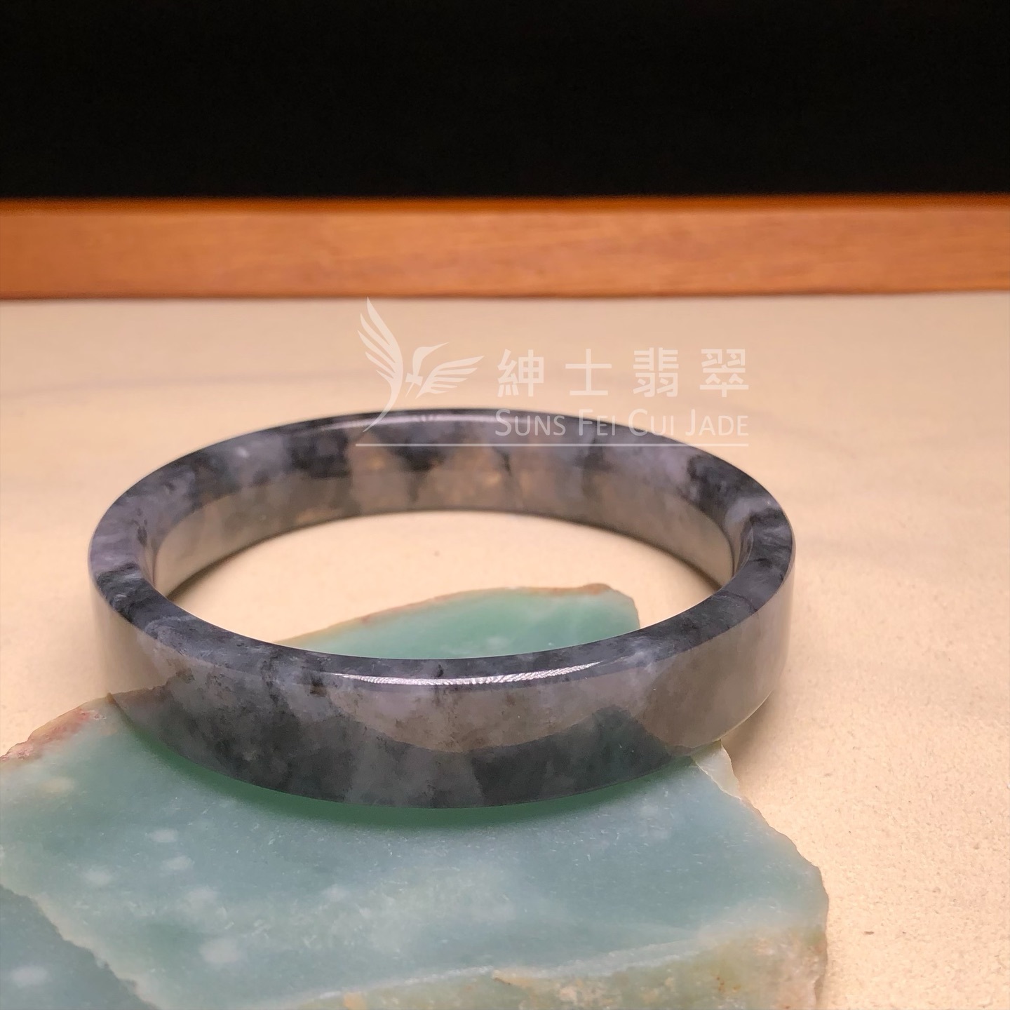 山水烏雞方鐲54.4mm YM00100