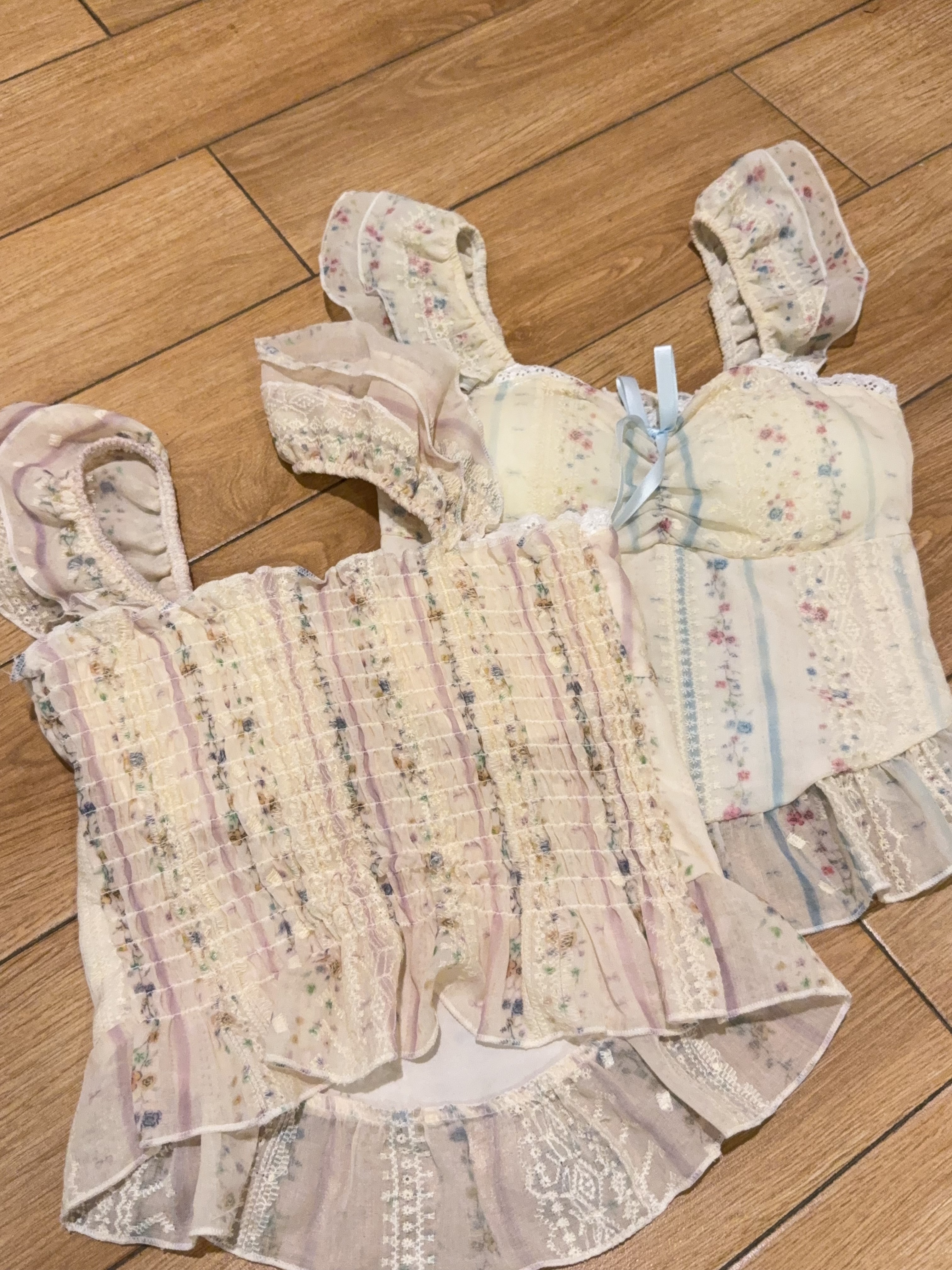 复古田园风碎花飞袖背心上衣R3003