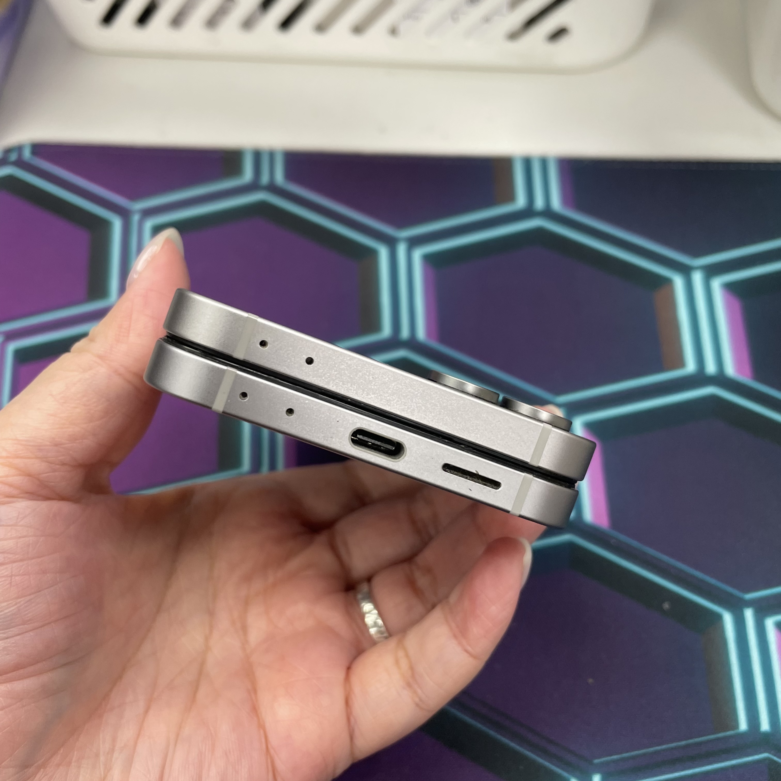 *6542 Galaxy Z Flip 6 超靚機12+512GB 灰色 gray