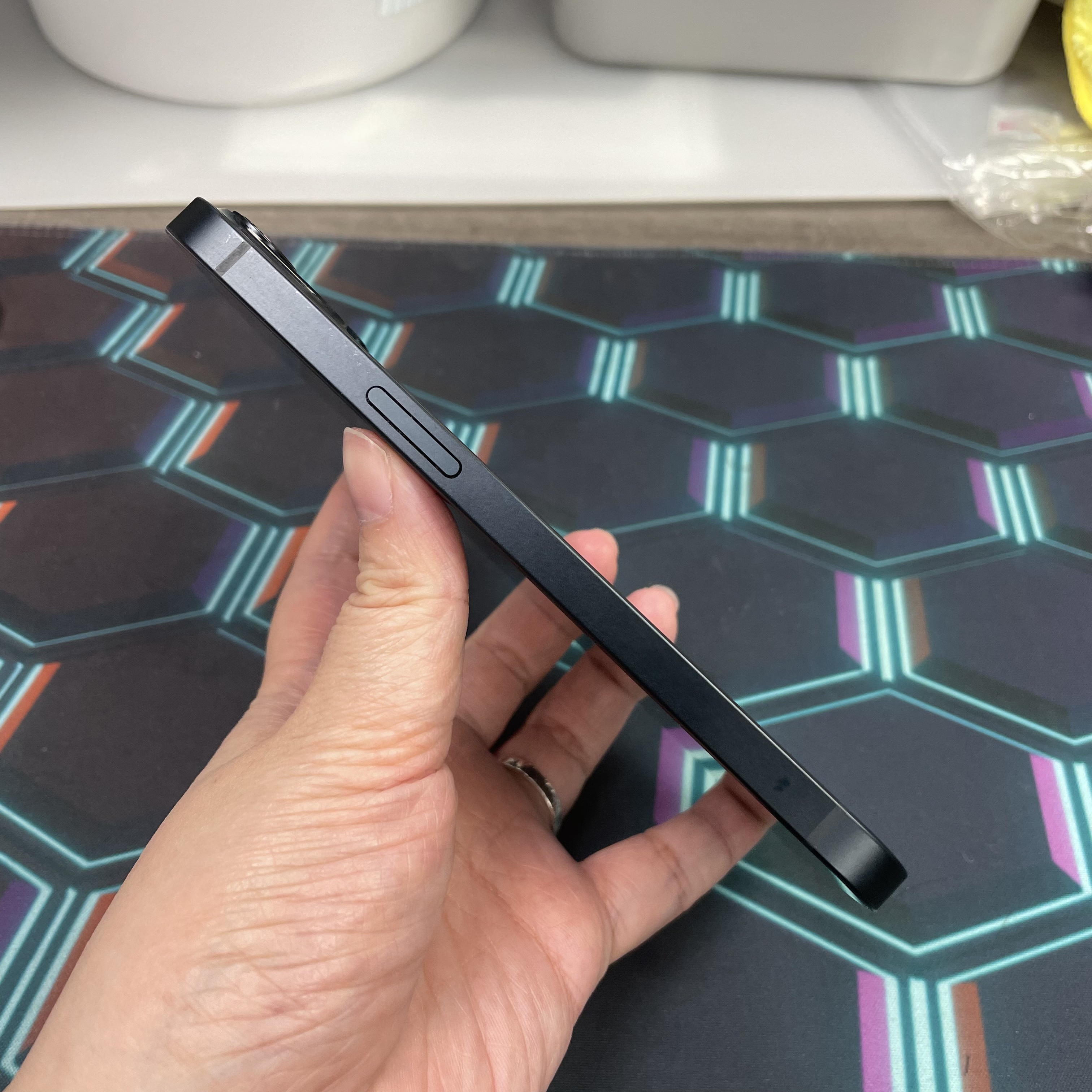 *8306 13 靚機 256GB 電88 黑色 black