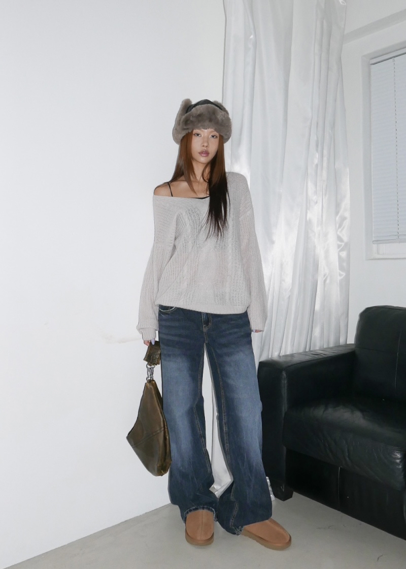 Cable Knit Oversized V-Neck Sweater