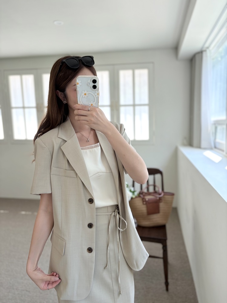 Sandstone Belted Skirt (Light Beige)
