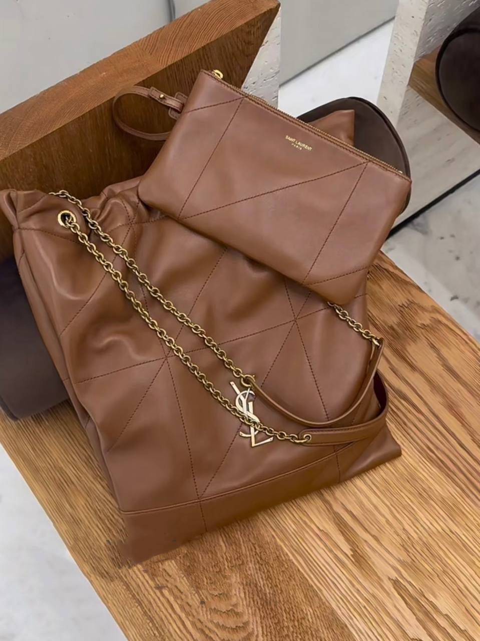 圣罗兰 Icare Maxi 绗缝羊皮革购物袋