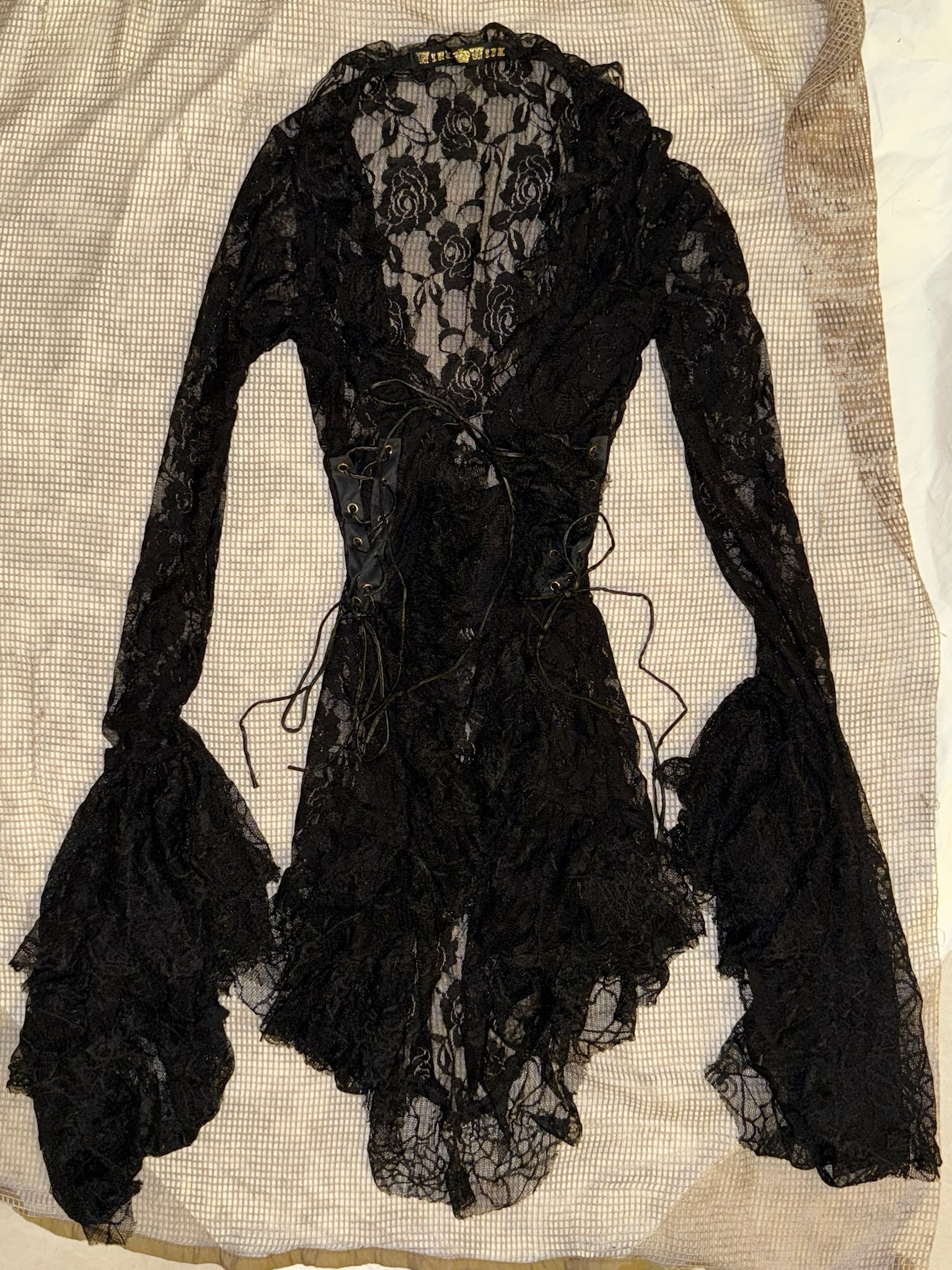 2000s Whimsigoth Rose Lace Tunic