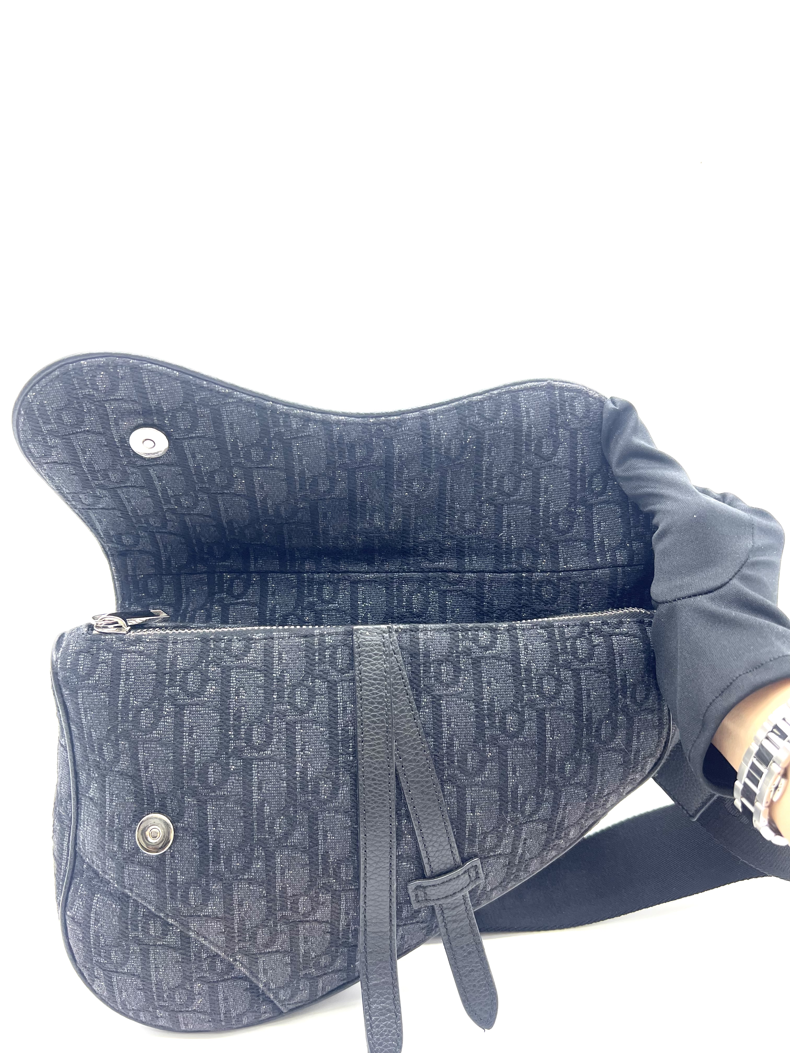 直播貨品 |  [1個-$100 2個-$300］DD05