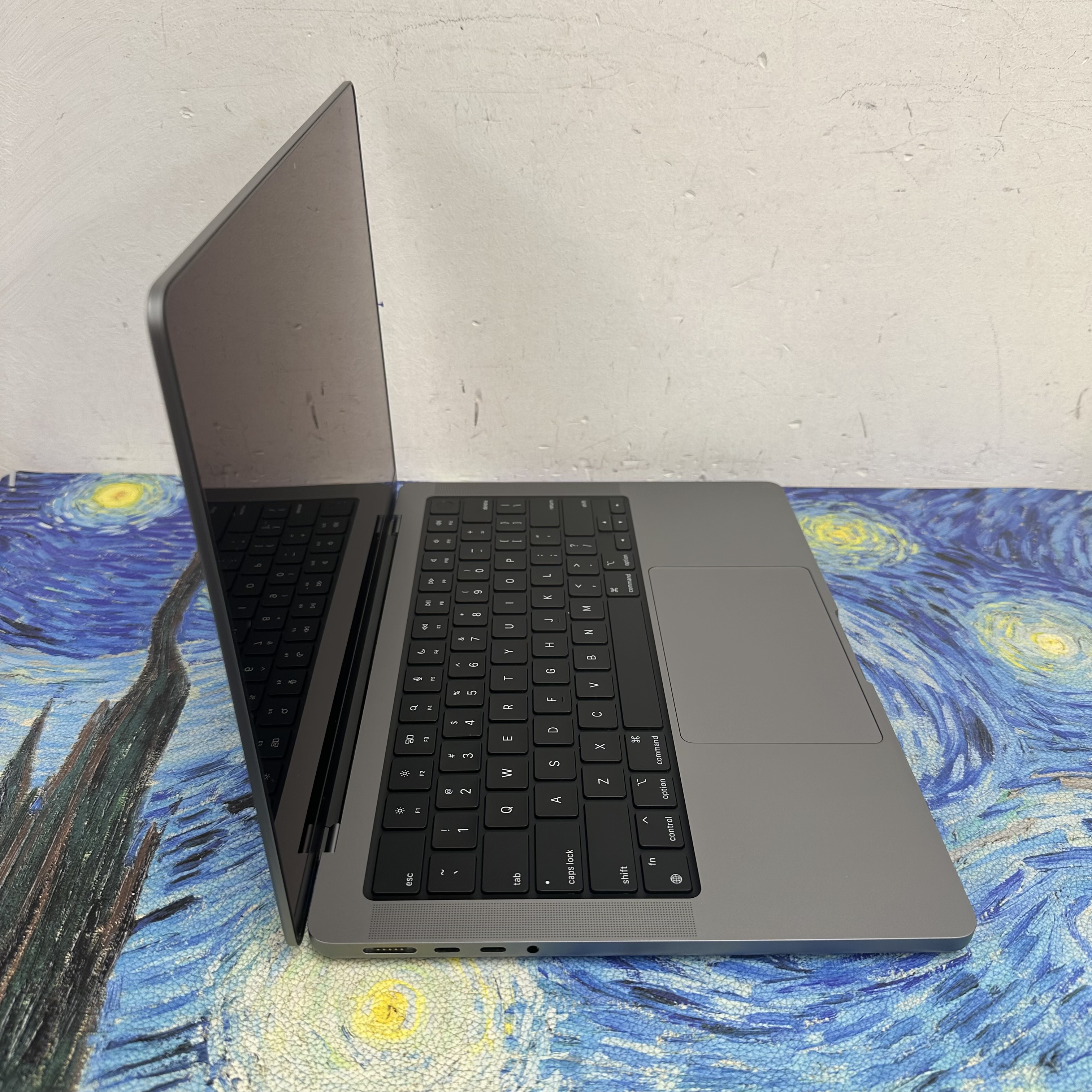 #5960 APPLE  MacBook M2 Pro 2022/M2 Pro CPU/16GB Ram/1TB SSD/19核心GPU/Liquid Retina XDR Mon/14寸/黑色/ Gaming Laptop/ Notebook / YouTube/ Netflix 