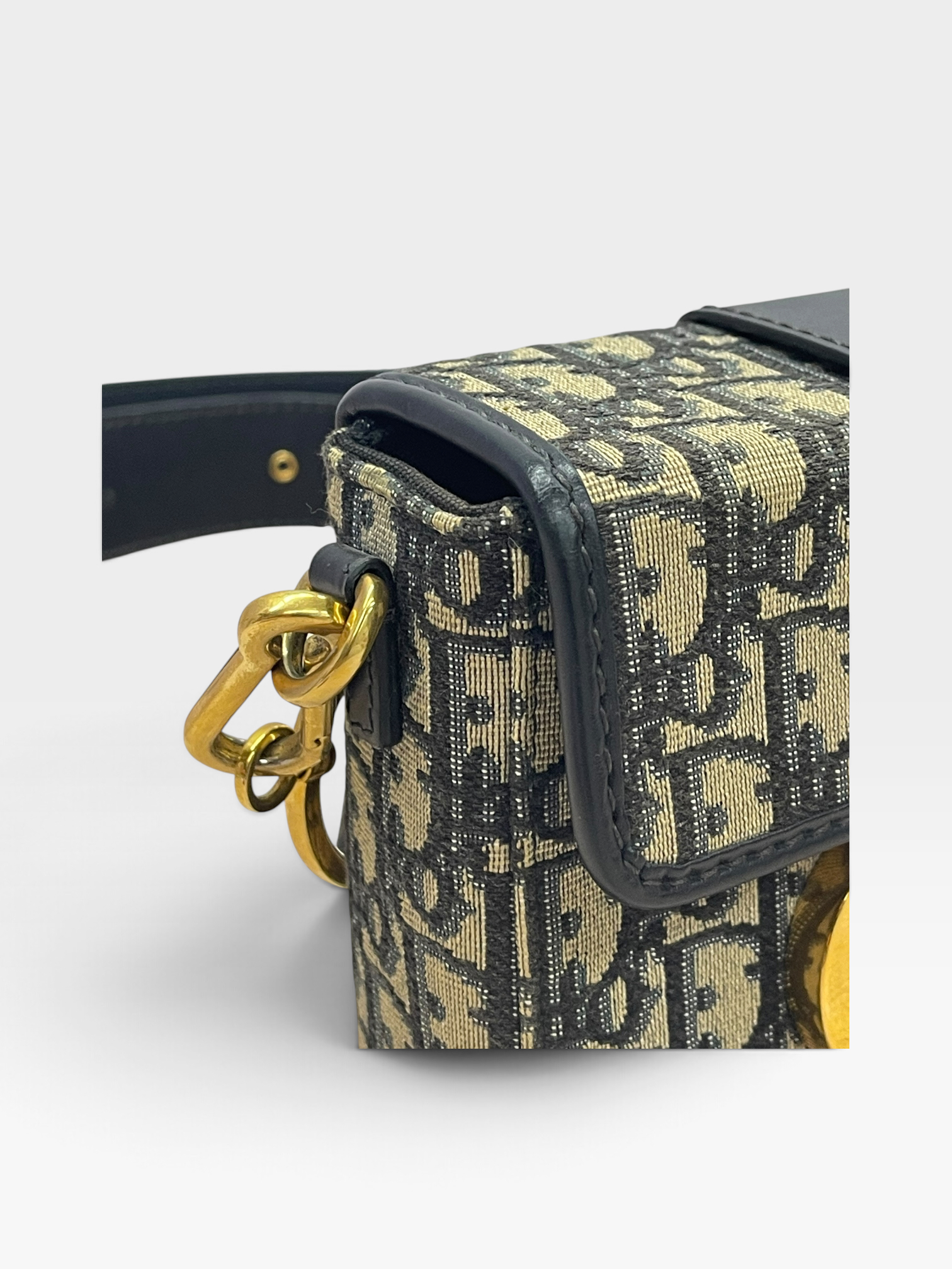 Pre-Owned DIOR 30 Montaigne Bag / Product Code: 100107