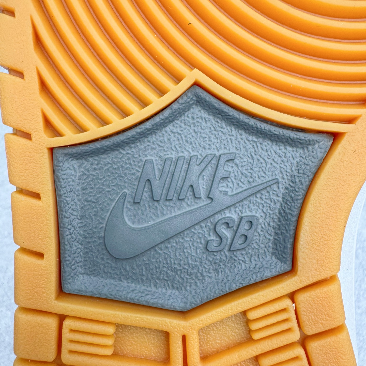 Nike SB Dunk Low Dark Smoke Grey HF3063-001