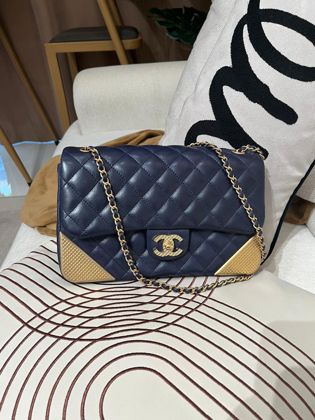 Chanel flap bag  100%Authentic,95%new ✅card✅Dust bag✅Box