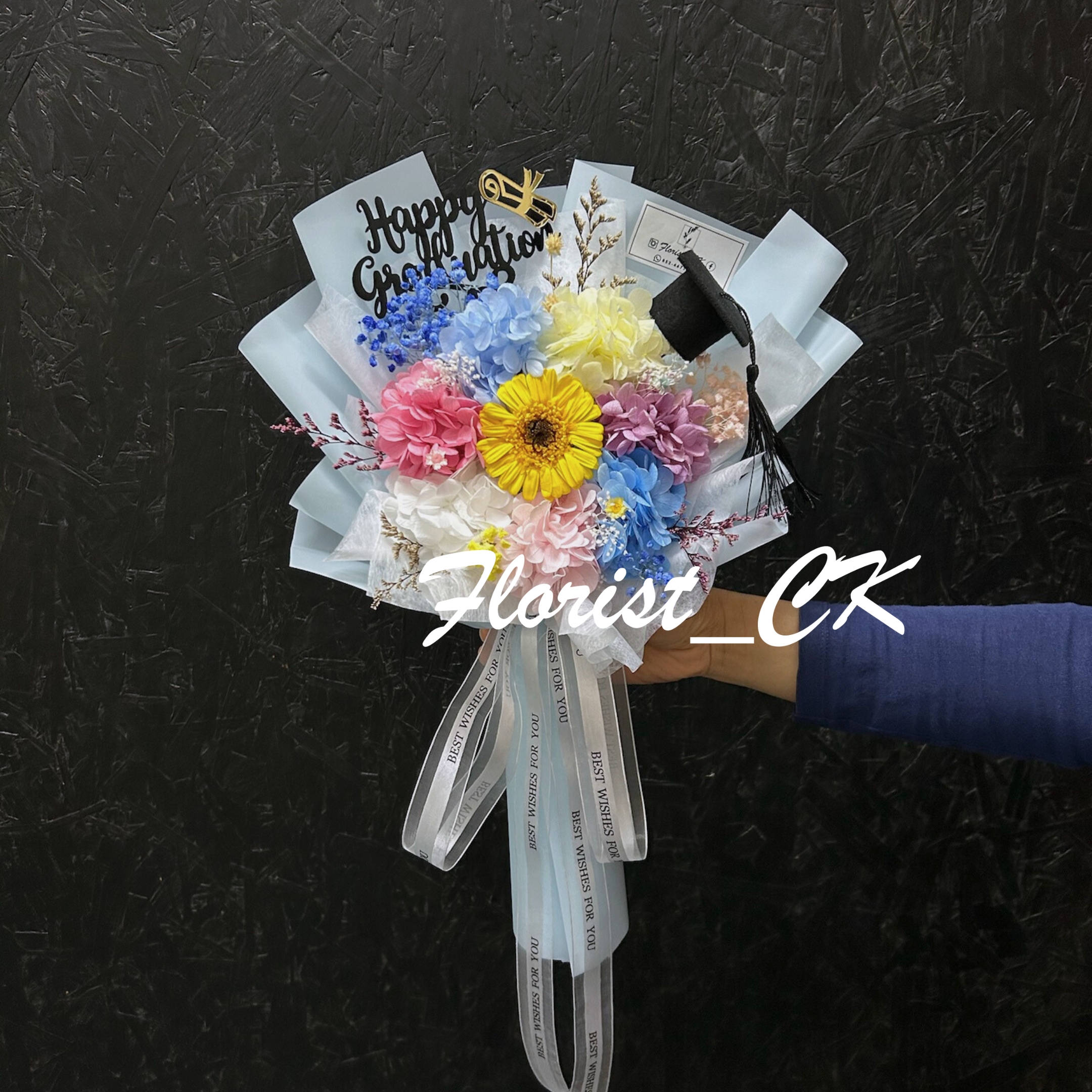 Rainbow 淺藍花紙款｜畢業之選｜永生太陽花花束 (預訂款)