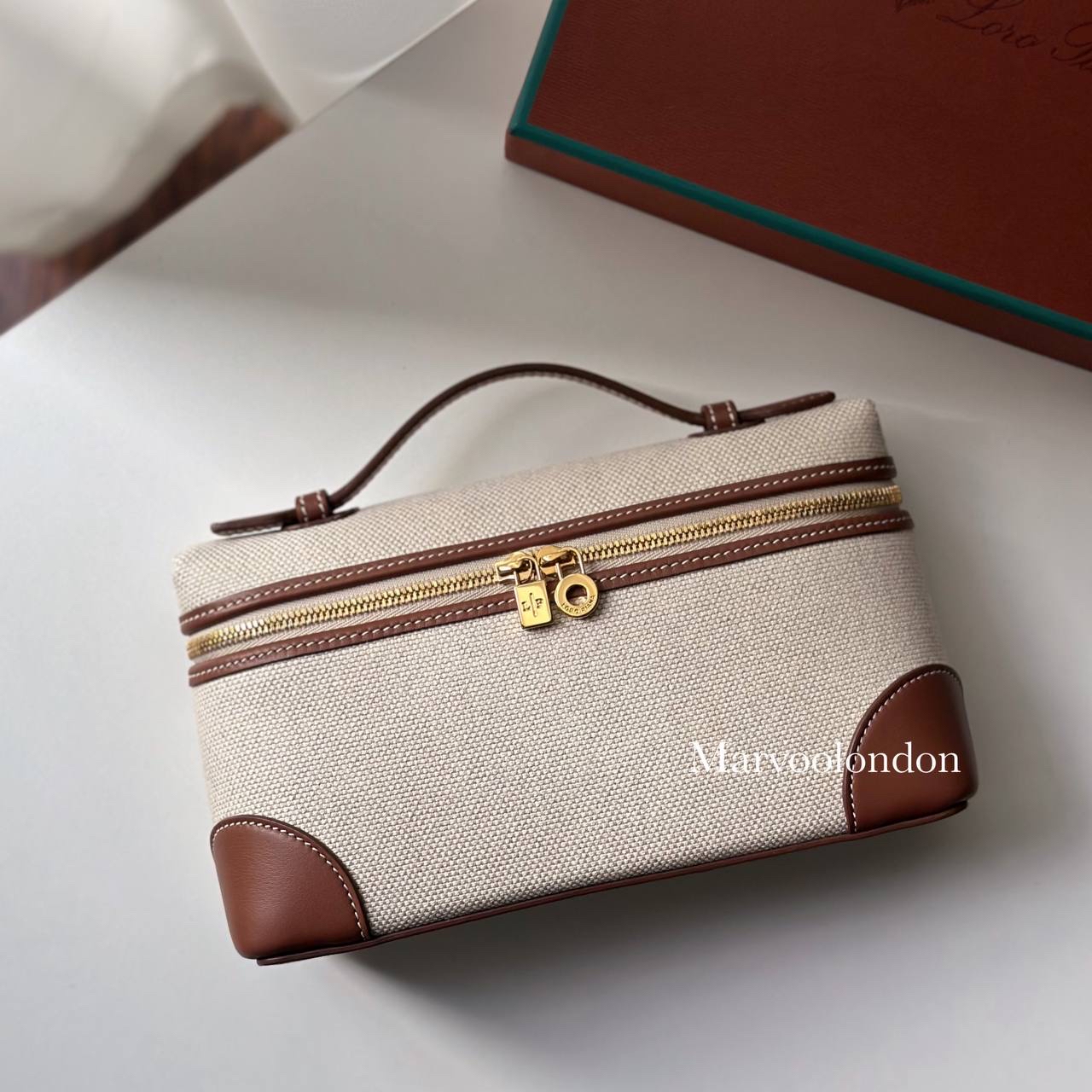 Whatsapp 報價💖 Loro Piana L19 限定亞麻拼皮款