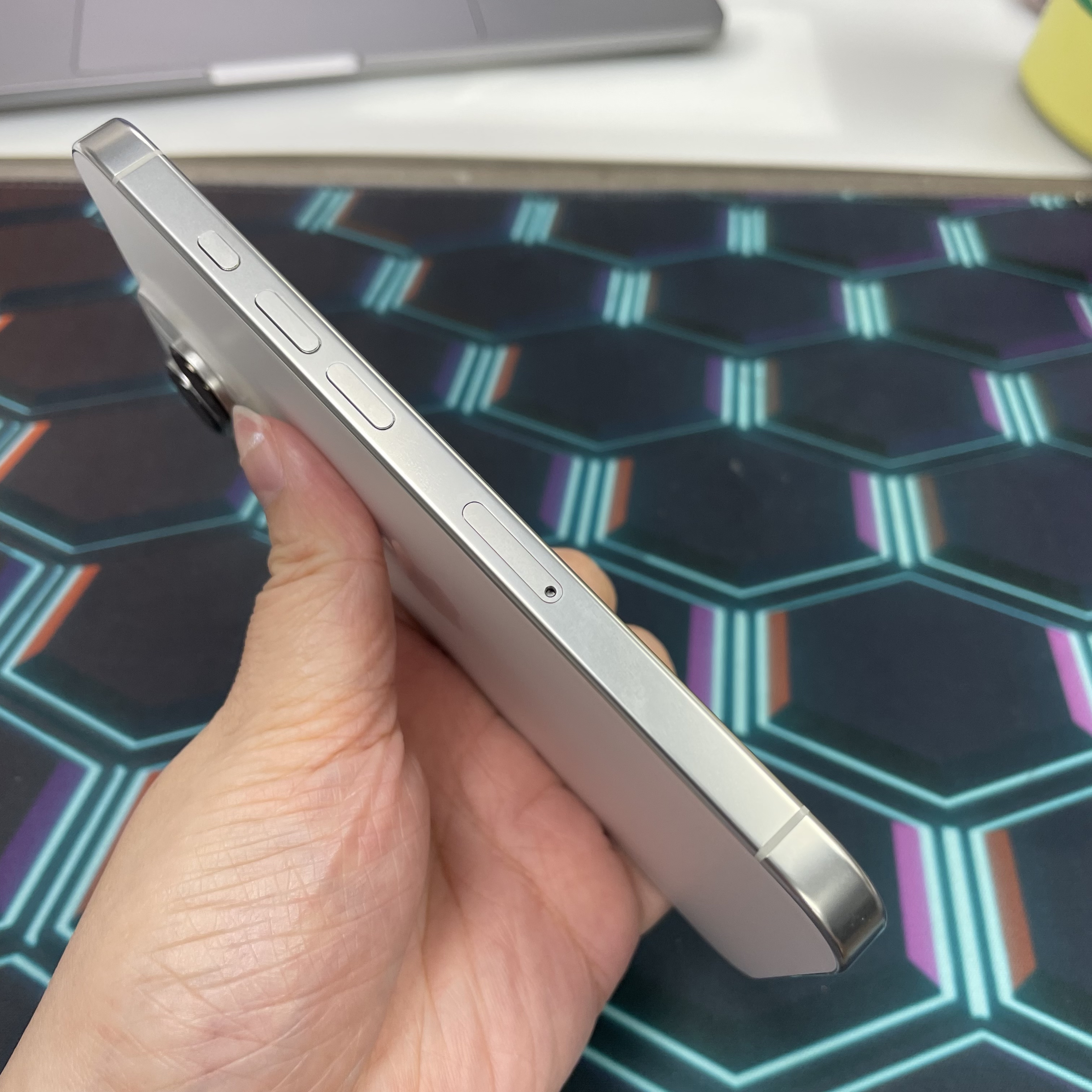 *7827 16 pro 完美機 256GB 電90 白色 white