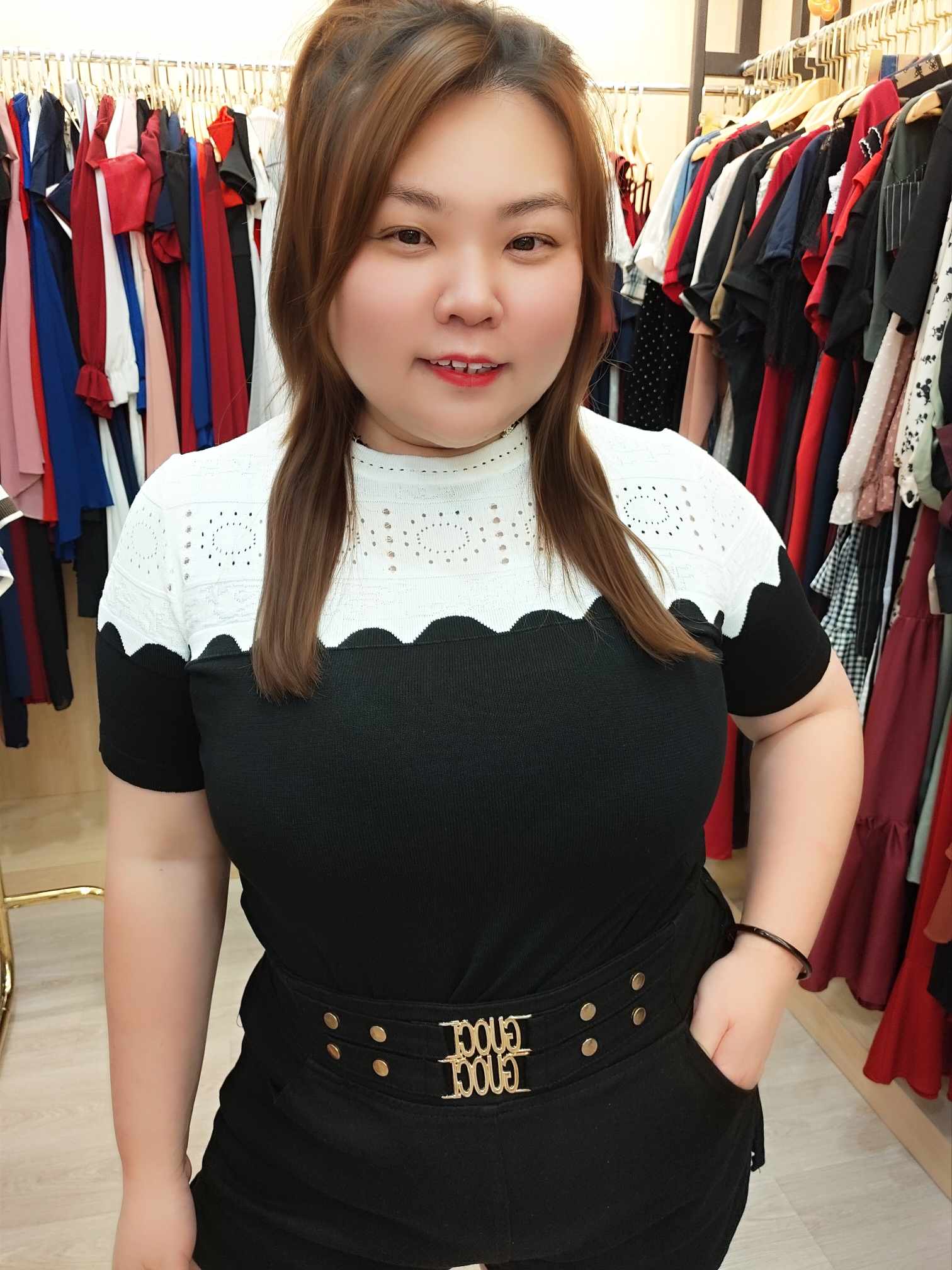 NBB16 YY583 拼款立体花纹上衣（胸围 100-125CM）