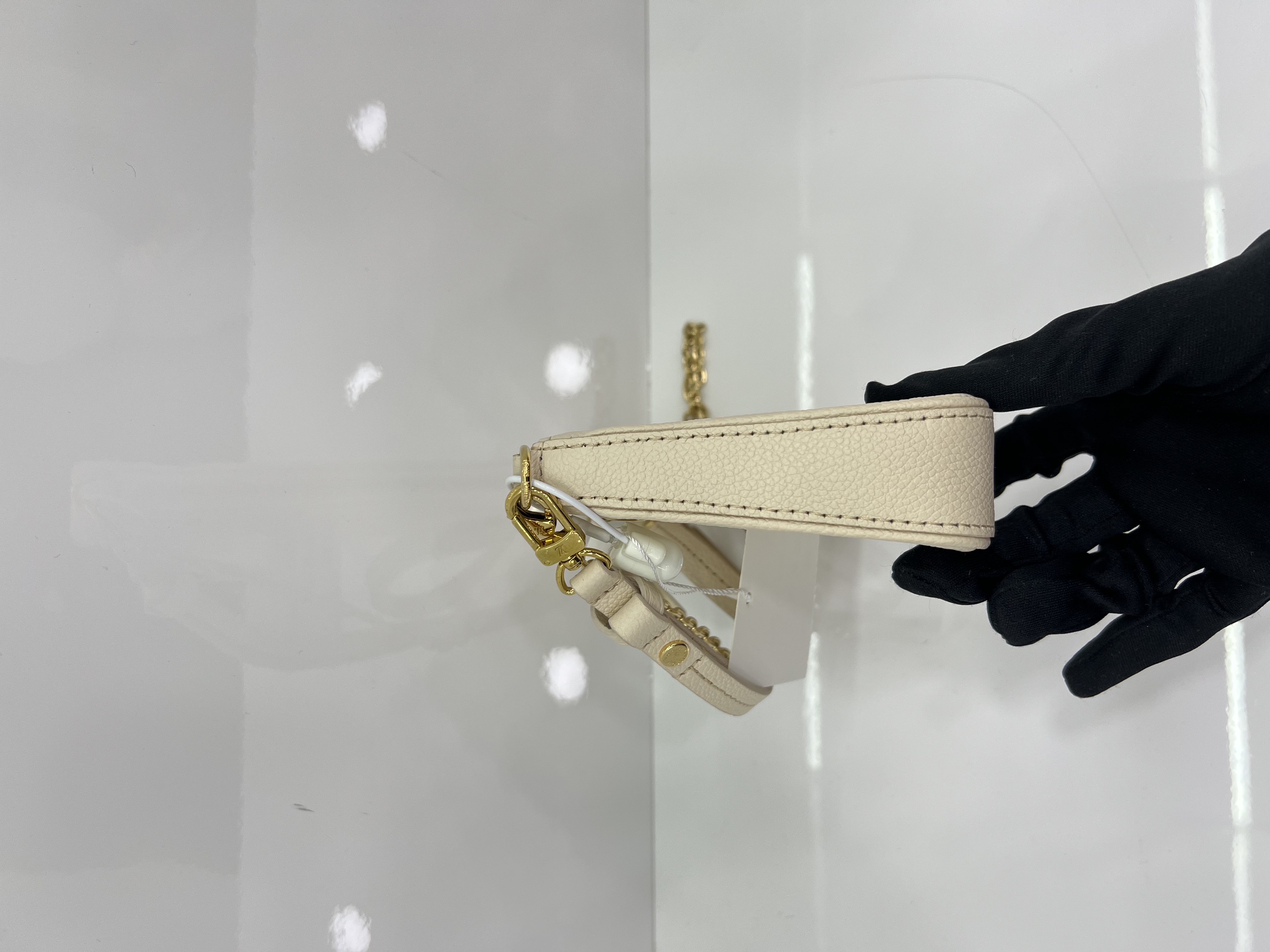 直播貨品 |  [1個-$100 2個-$300］EE32