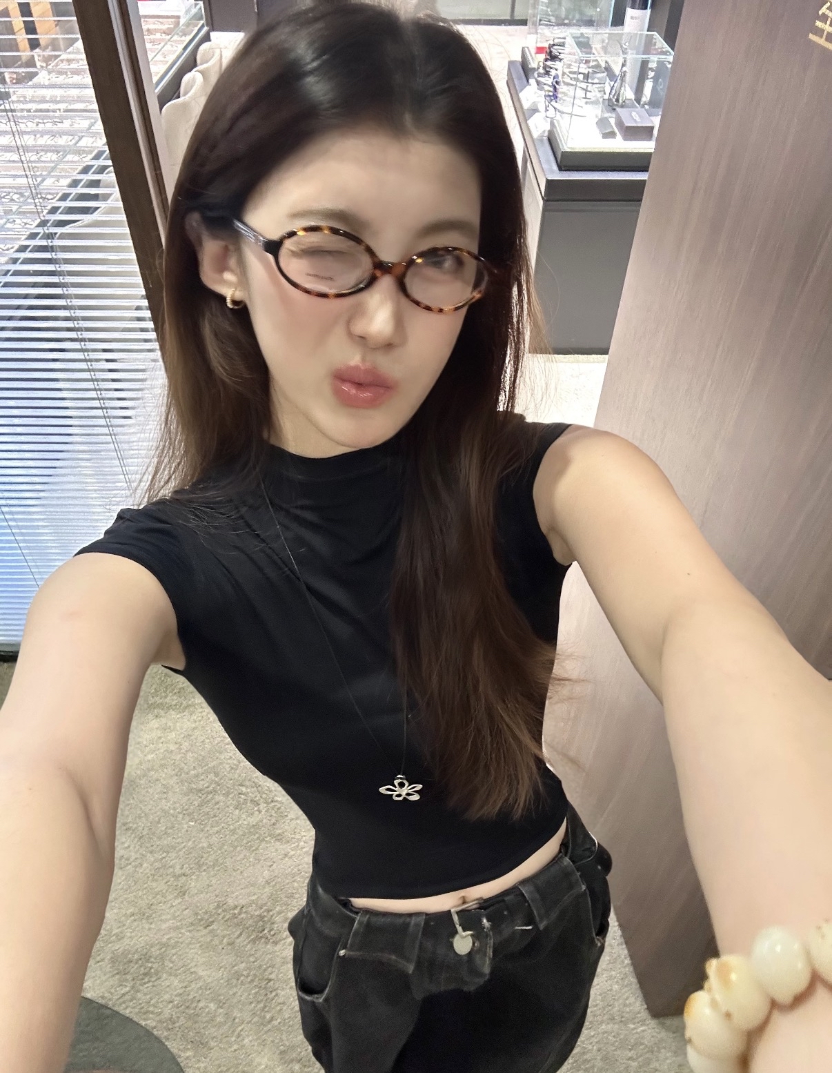 現貨好價💖MIUMIU 熱賣款平光鏡 除咗遮素顏樣，仲係用嚟襯衫✨