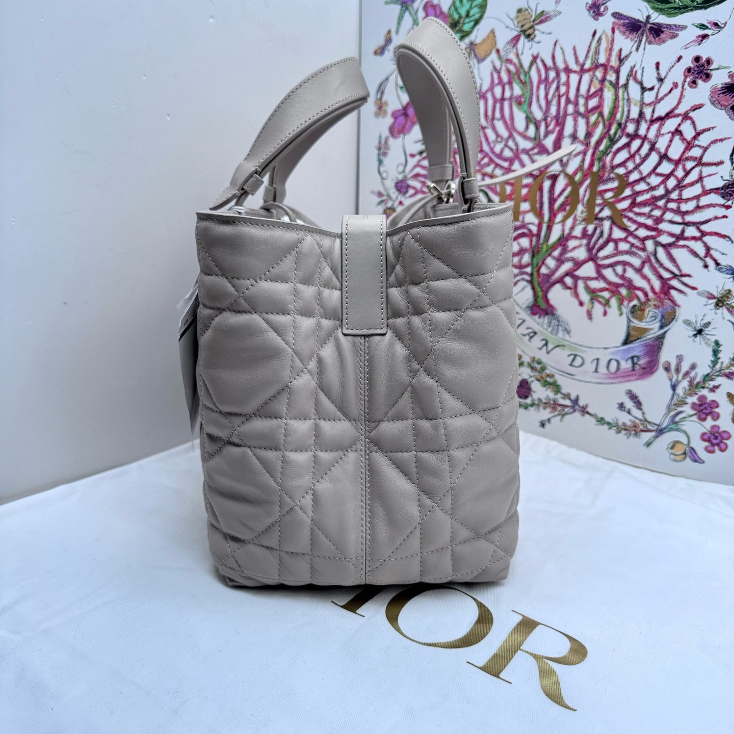 Unused item Dior toujours tote 