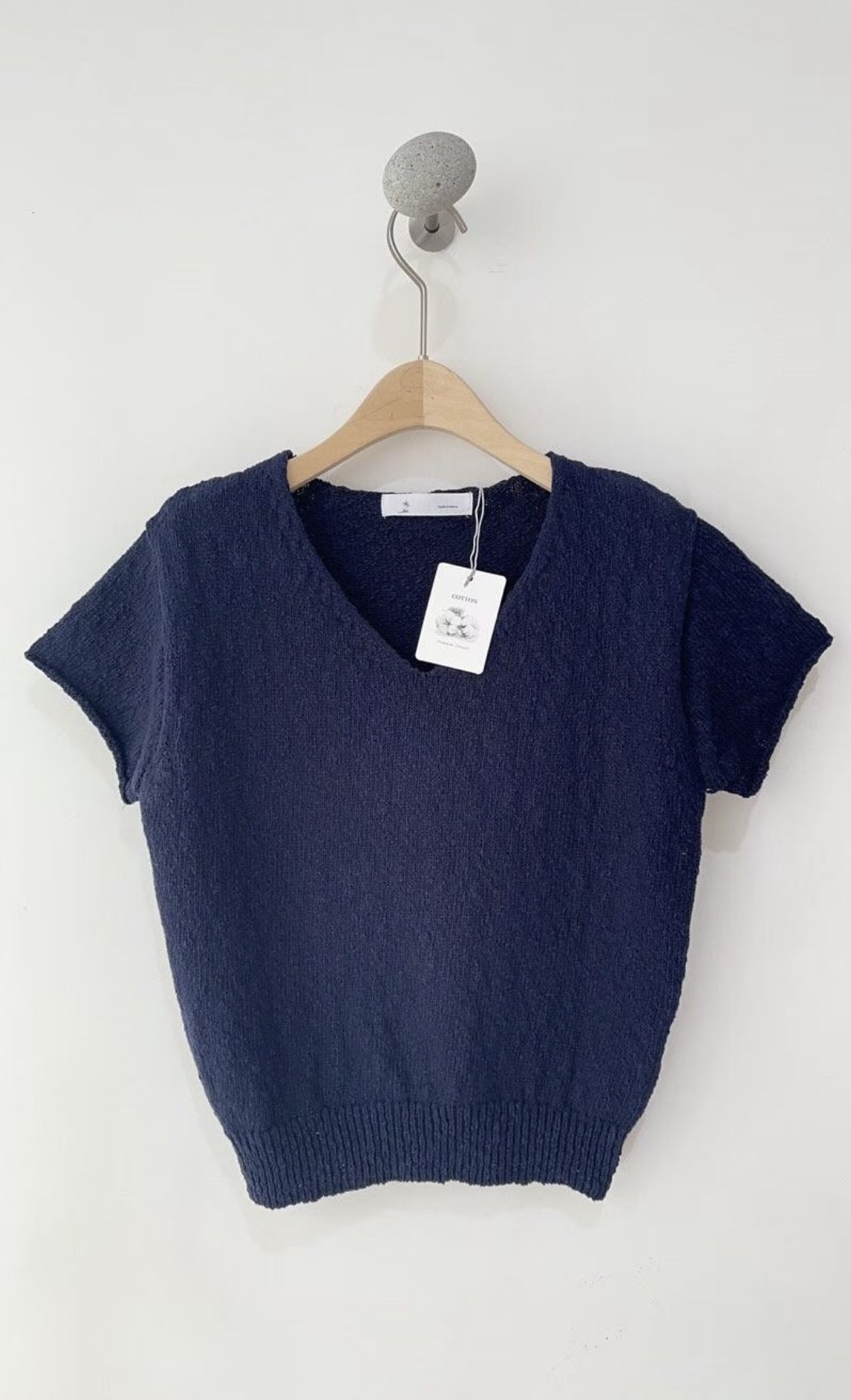 ♡ 清 新 V 領 針 織 上 衣。