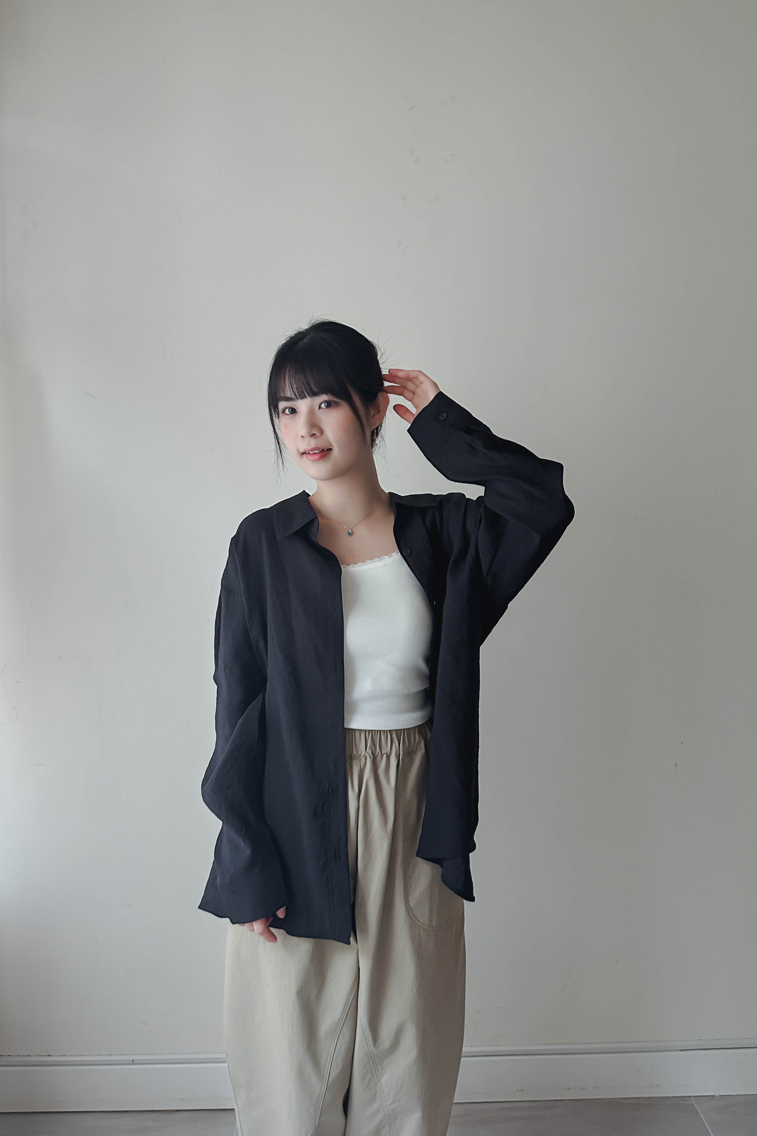 空氣感透膚後扣帶襯衫 (兩色入)