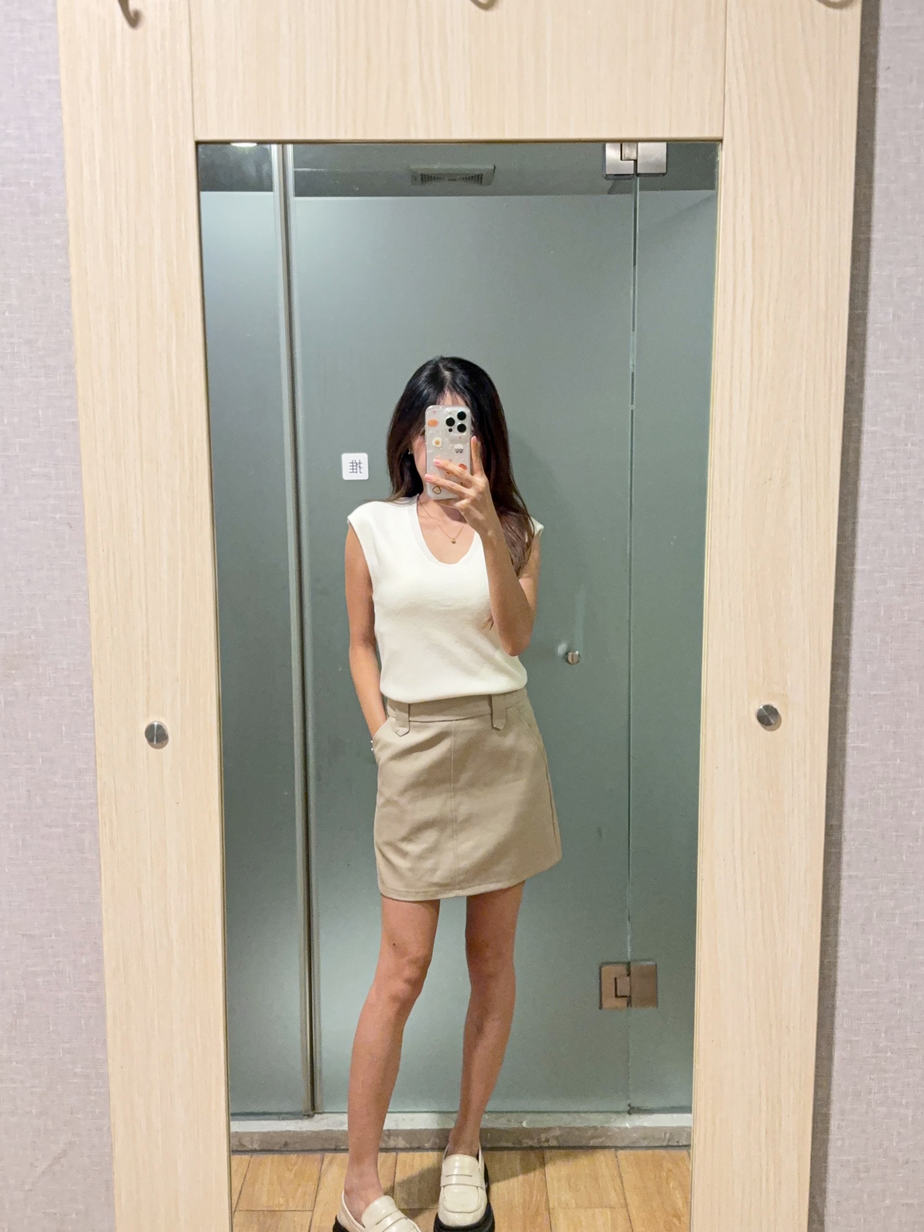 气质大U领羊绒针织飞袖上衣R2983