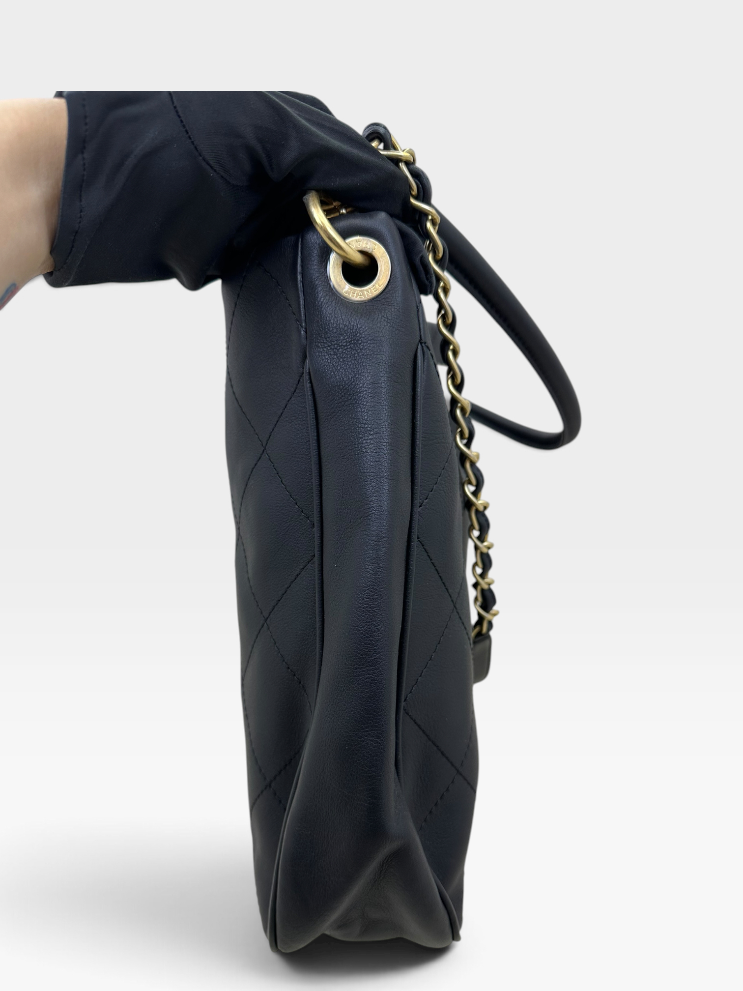 Pre-Owned CHANEL Hobo Tote Bag / Product Code: K090402
