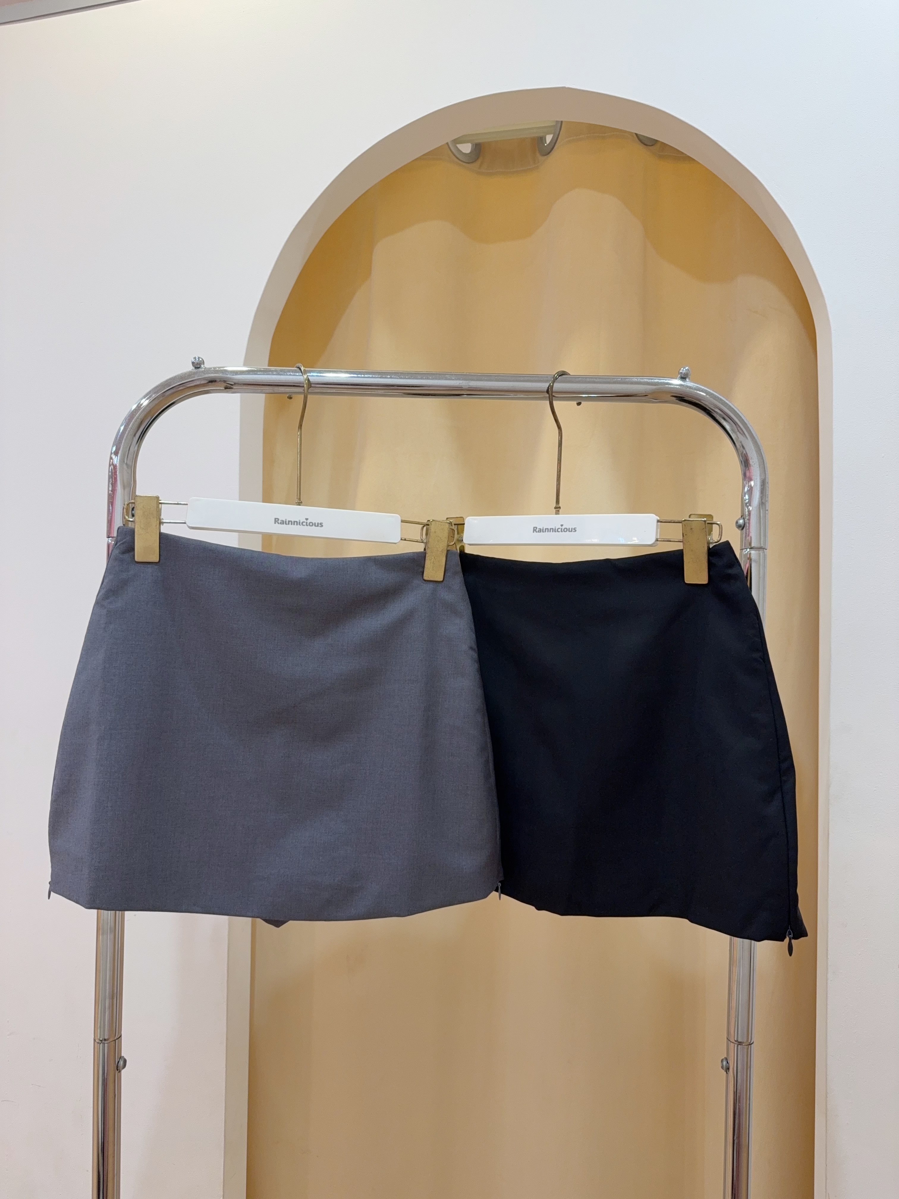 西装A字半身短裙 R2667