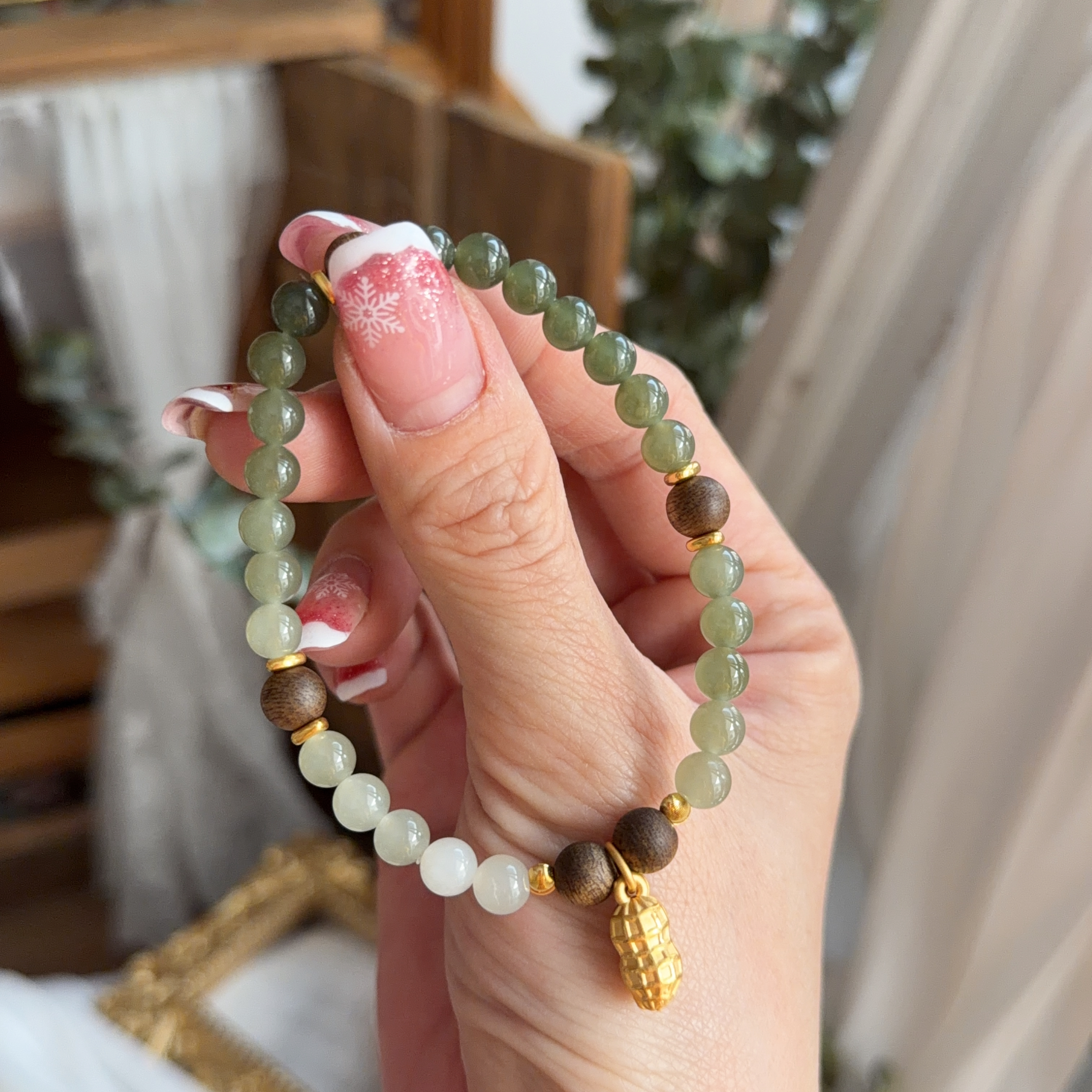 6mm和田玉+沉香襯999足金花生手串