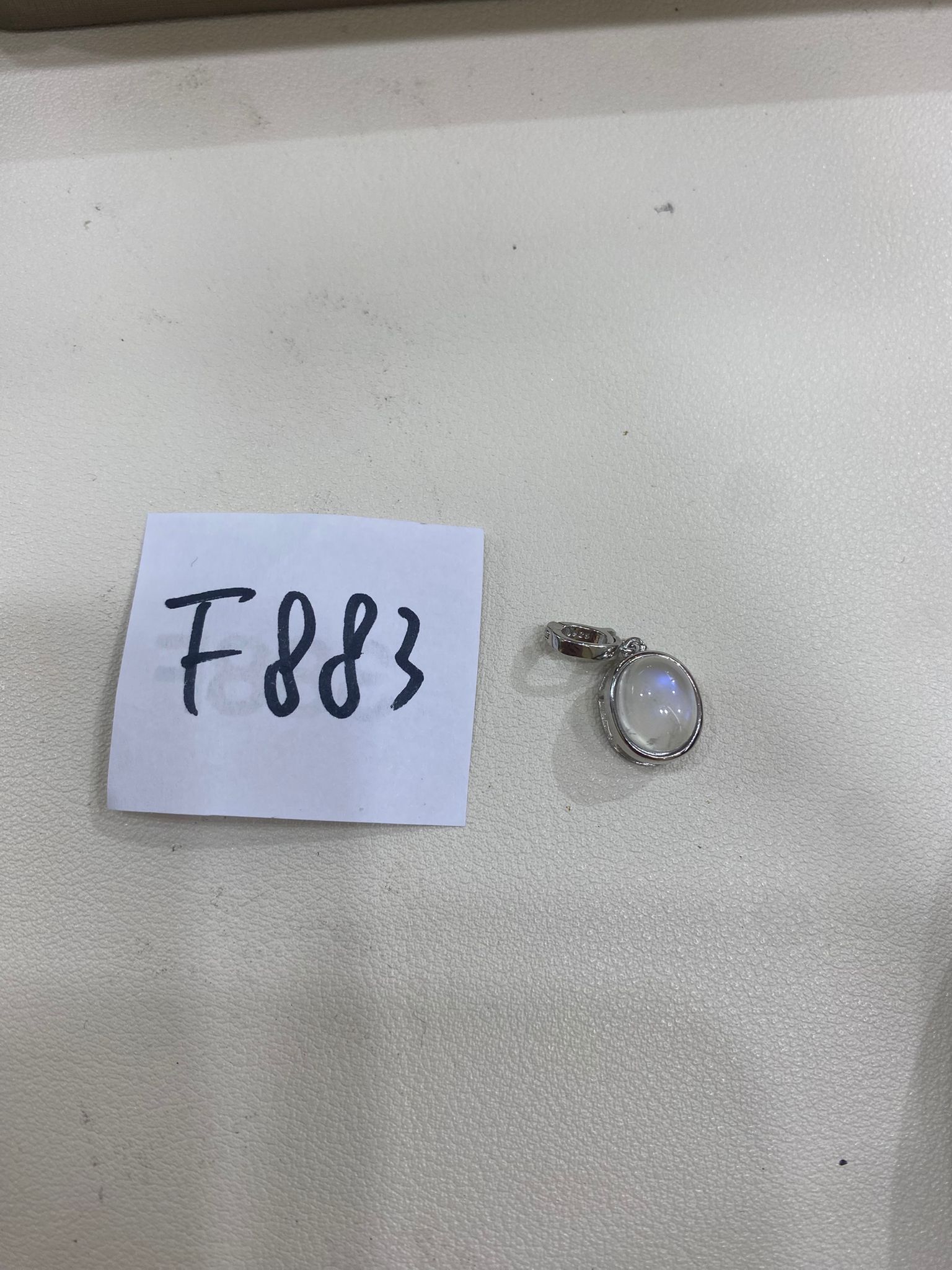 F883 純銀藍月亮橢圓形隨意扣吊墜