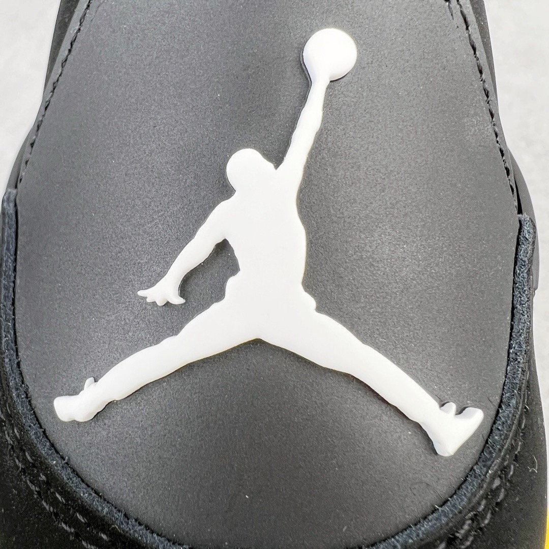 Air Jordan 4 Retro "Thunder" DH6927-017