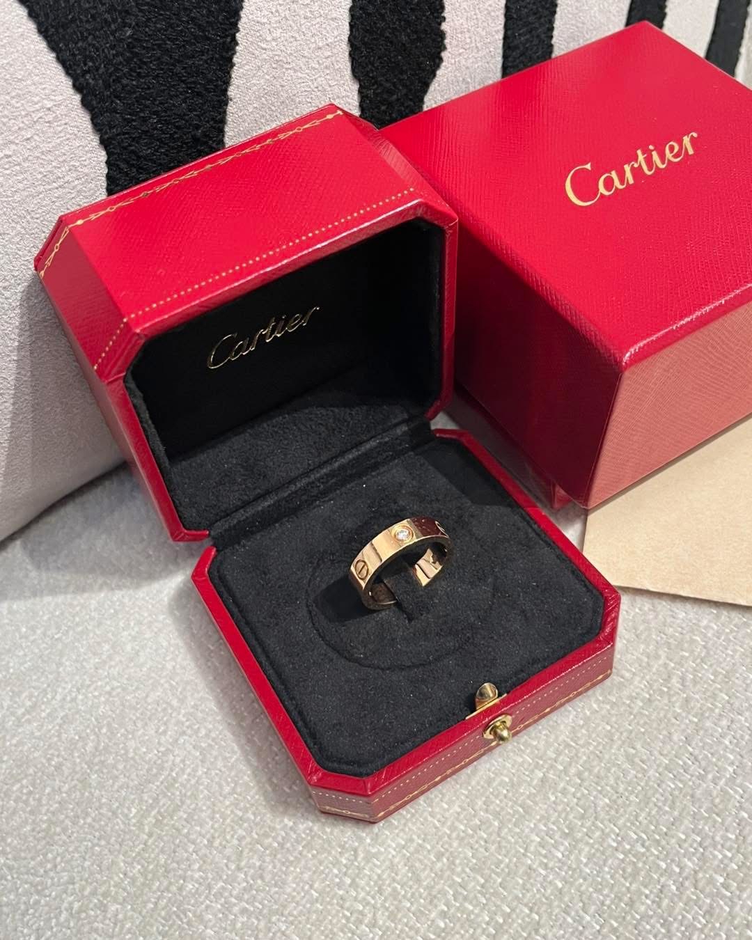Cartier love ring with 3 diamonds 18k rose gold 玫瑰金戒指 size:58 100%Authentic, 95%new ✅證書✅Box