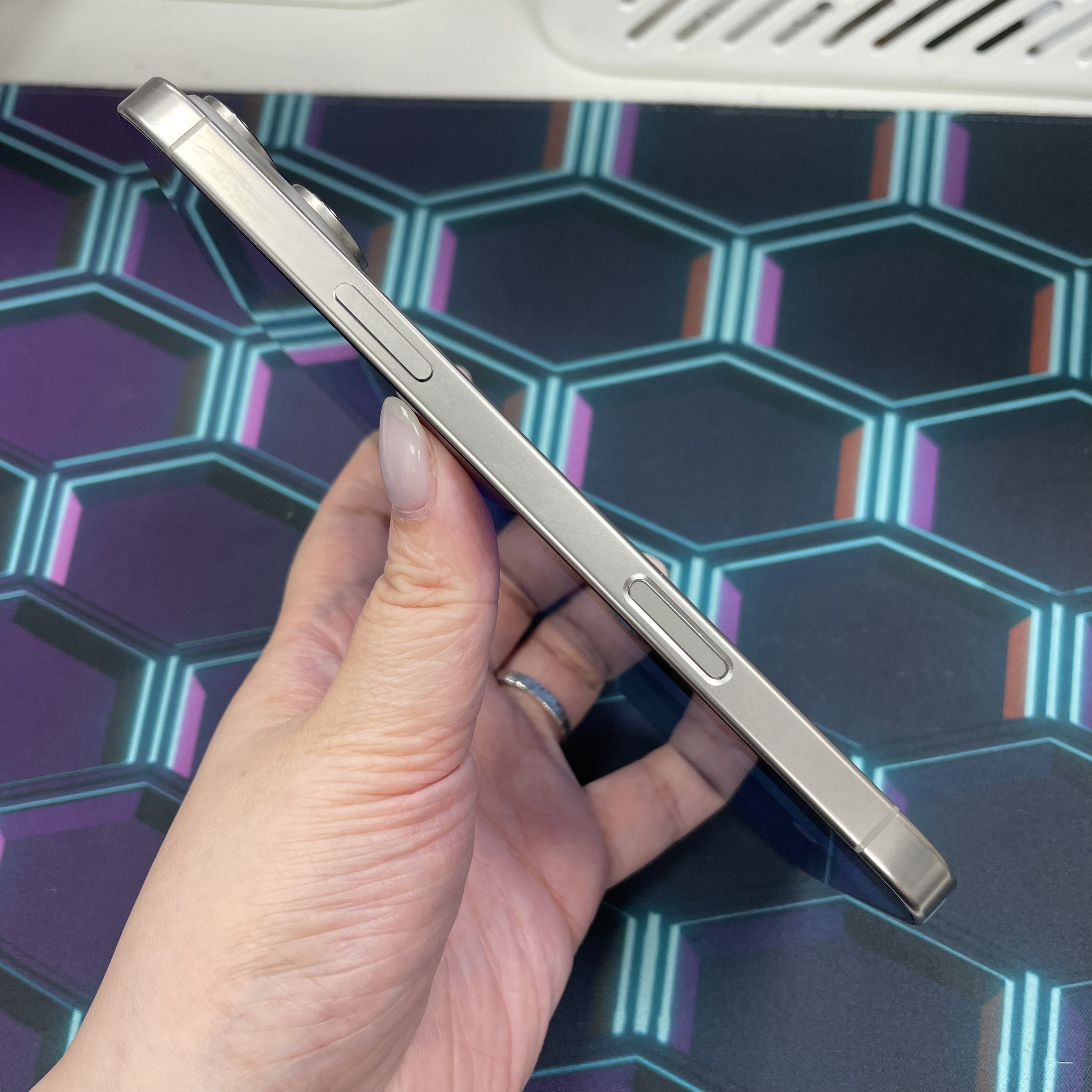 *6549 16 Pro max 完美機 1TB 電97 原色 gray