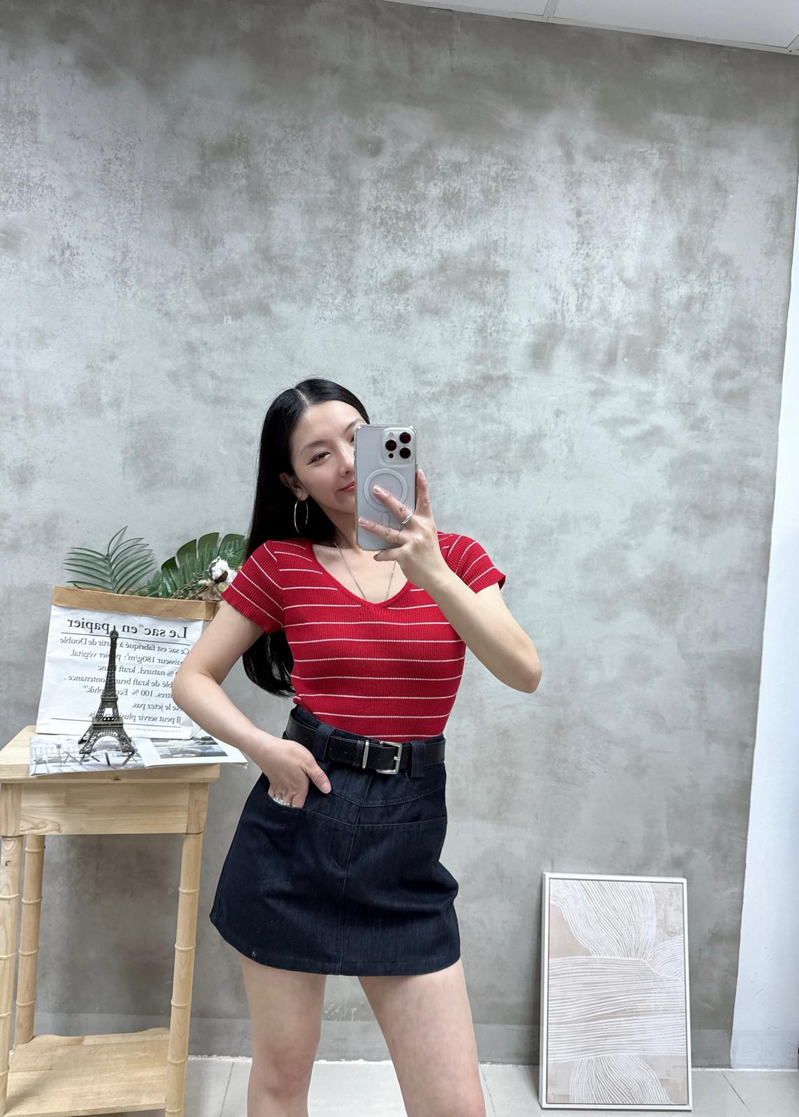 F21 v領橫間線top