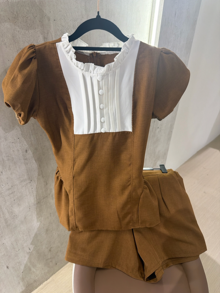 田園風復古泡泡袖褶皺洋裝两件套