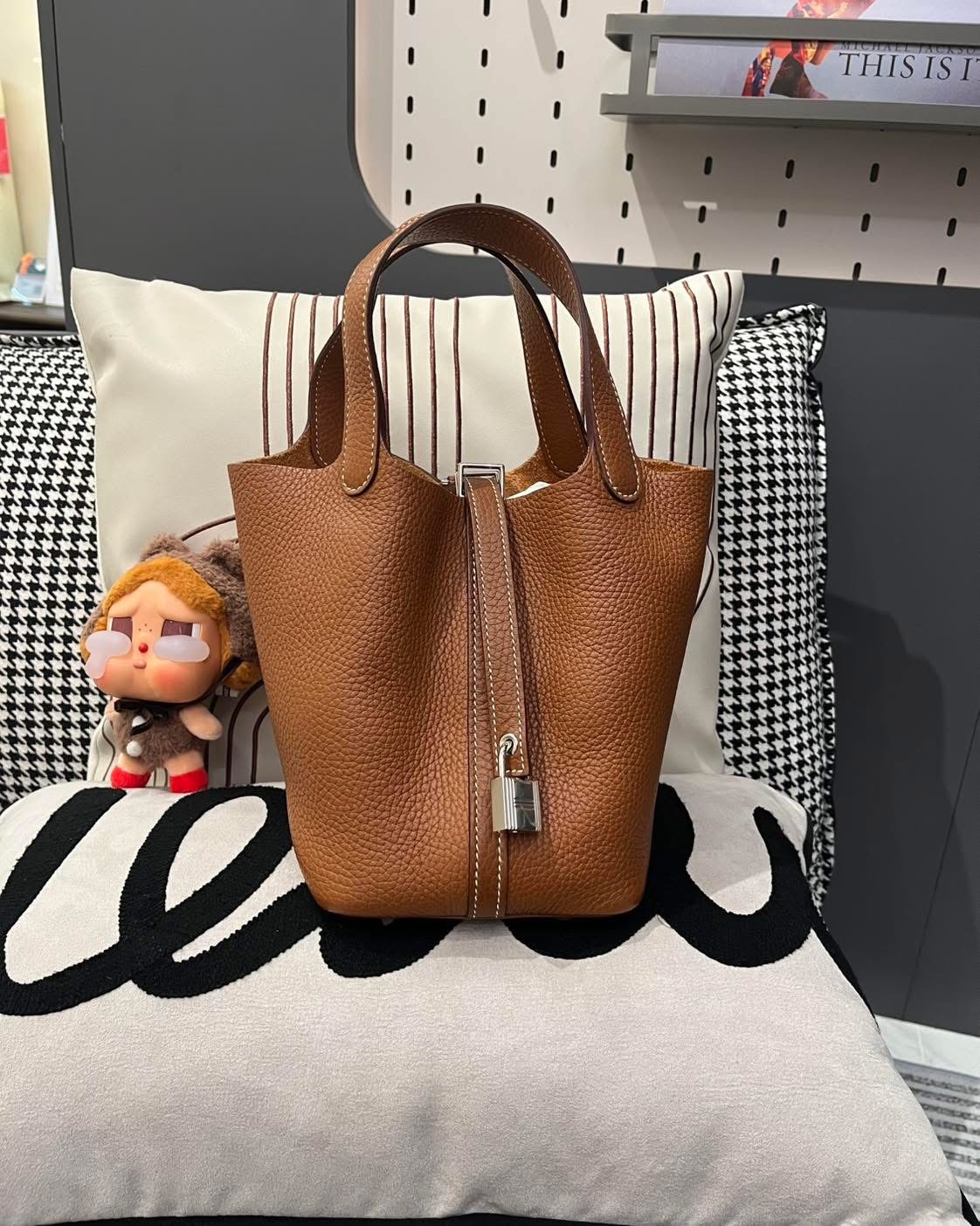 Hermes picotin 18,STAMP A,GOLD  ,100%Authentic,98%new ✅key lock✅dust bag✅box